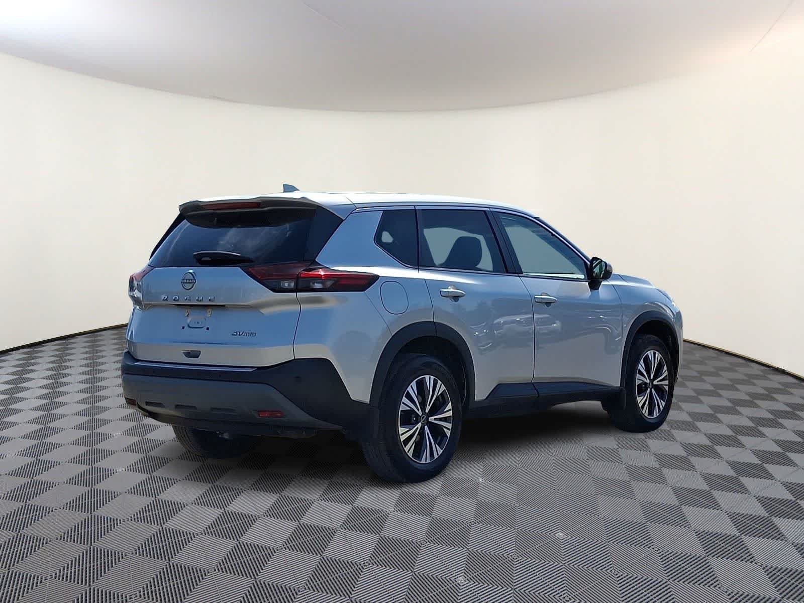 Thumbnail: 2022 Nissan Rogue - 5