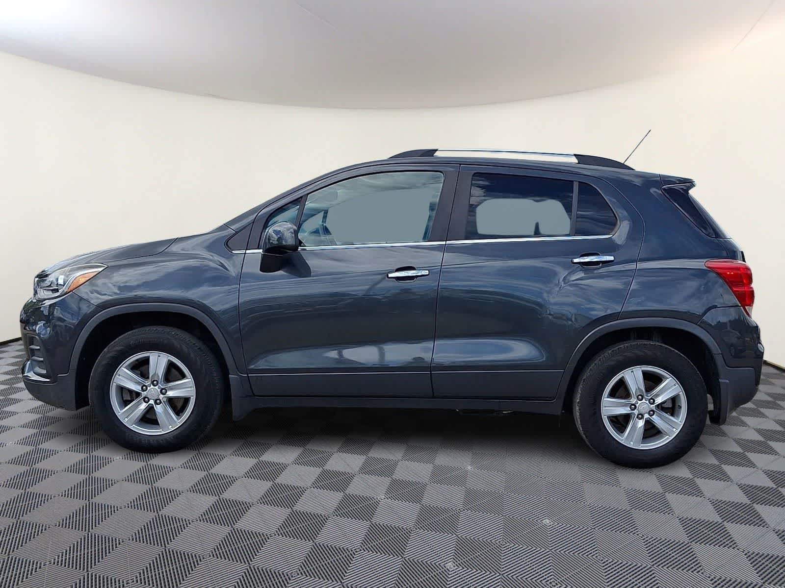 Thumbnail: 2018 Chevrolet Trax - 8