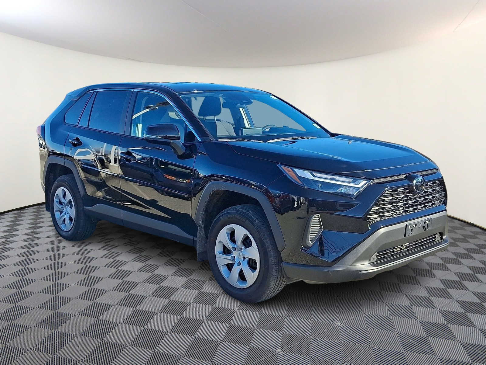 Thumbnail: 2025 Toyota RAV4 - 5