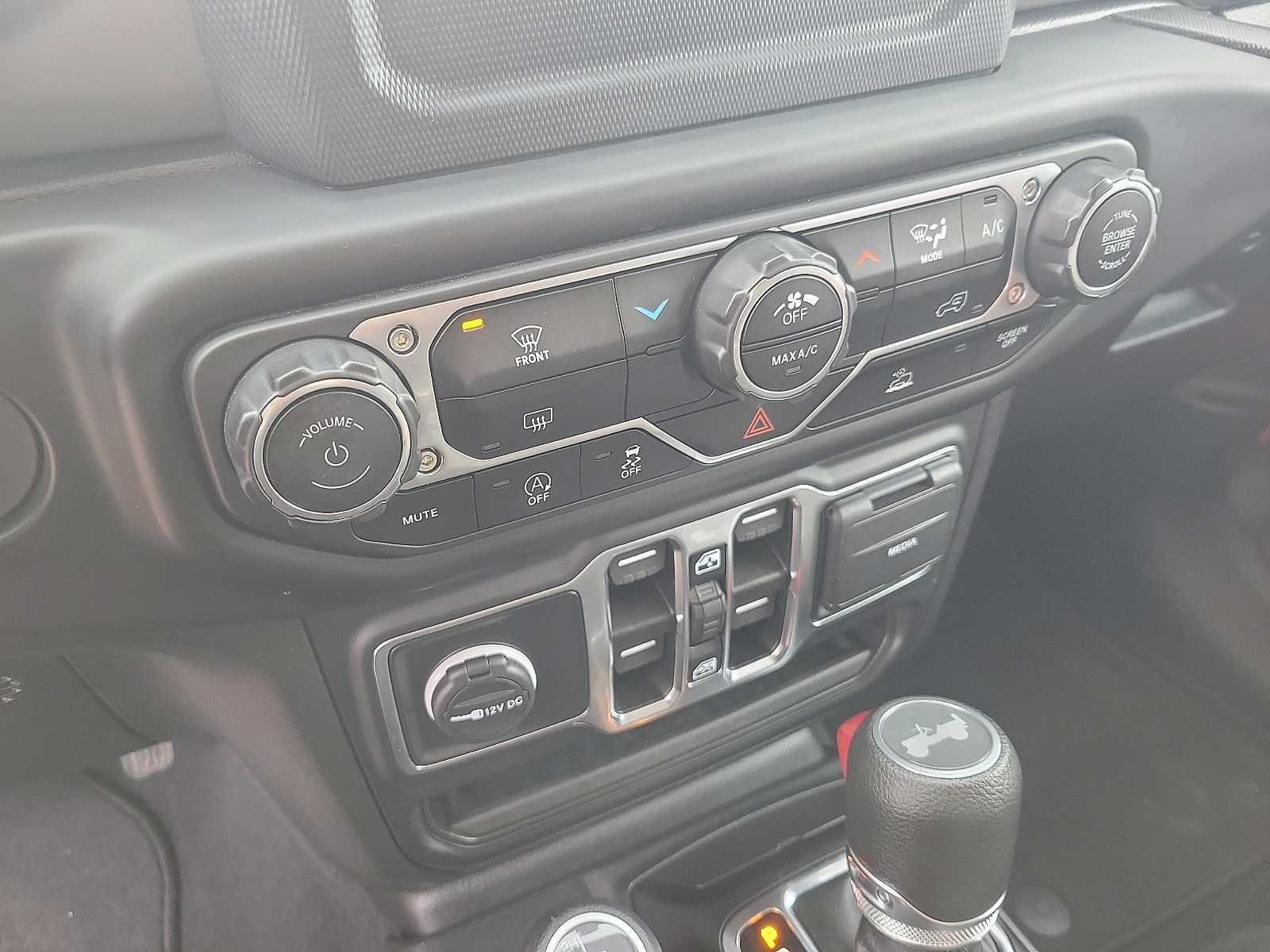 Thumbnail: 2023 Jeep Wrangler - 17