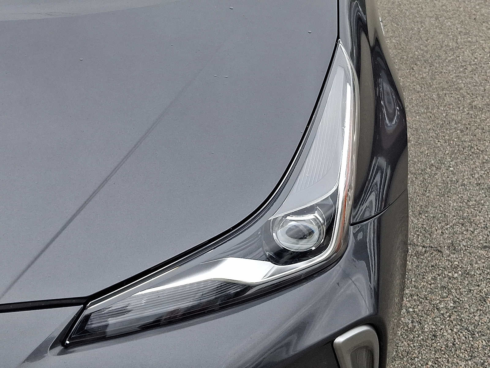 Thumbnail: 2019 Toyota Prius - 11