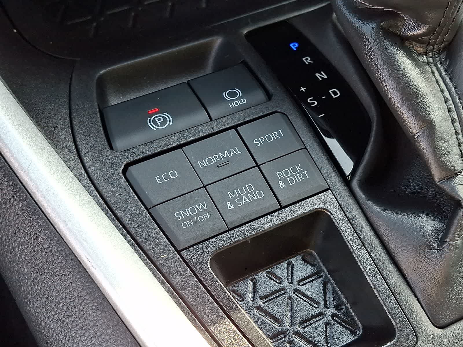 Thumbnail: 2024 Toyota RAV4 - 26