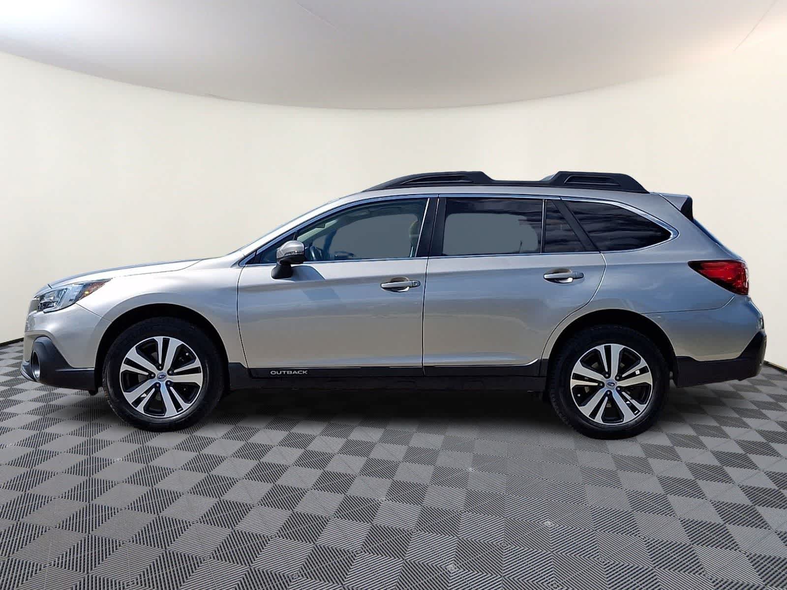Thumbnail: 2018 Subaru Outback - 8