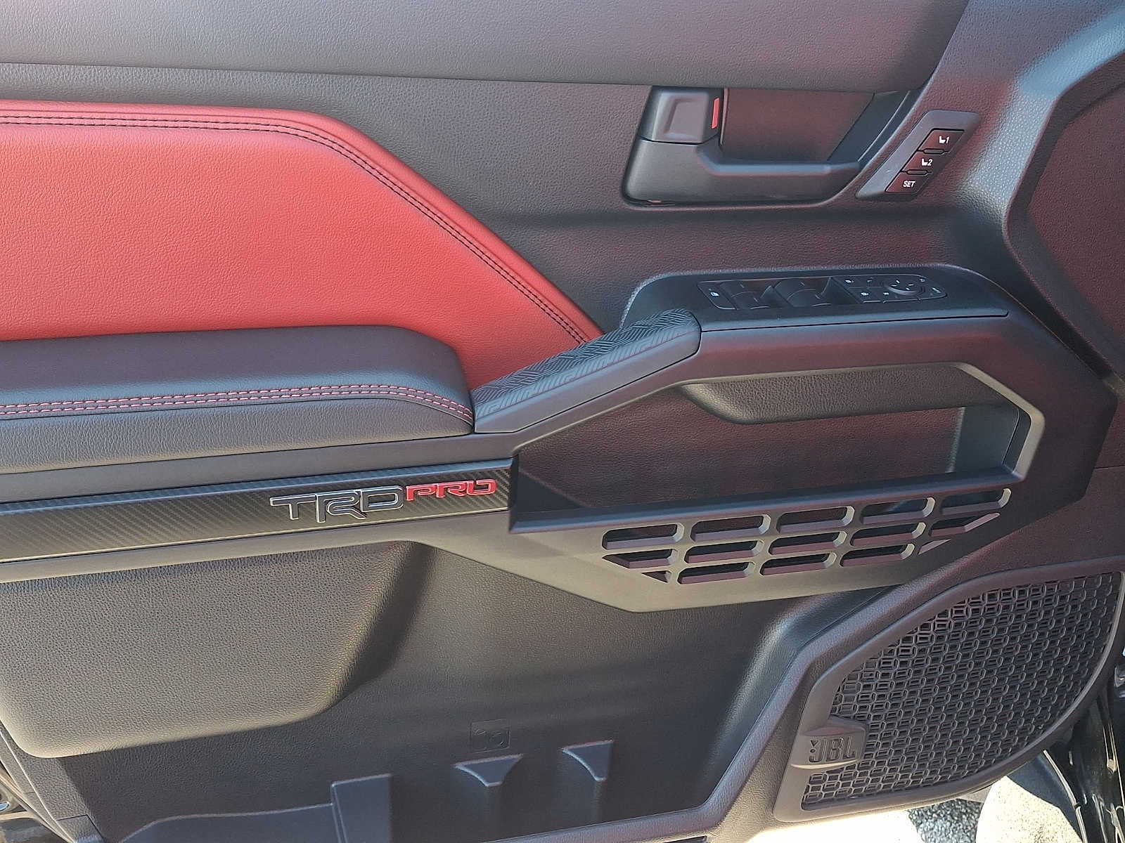 Thumbnail: 2025 Toyota 4Runner - 15