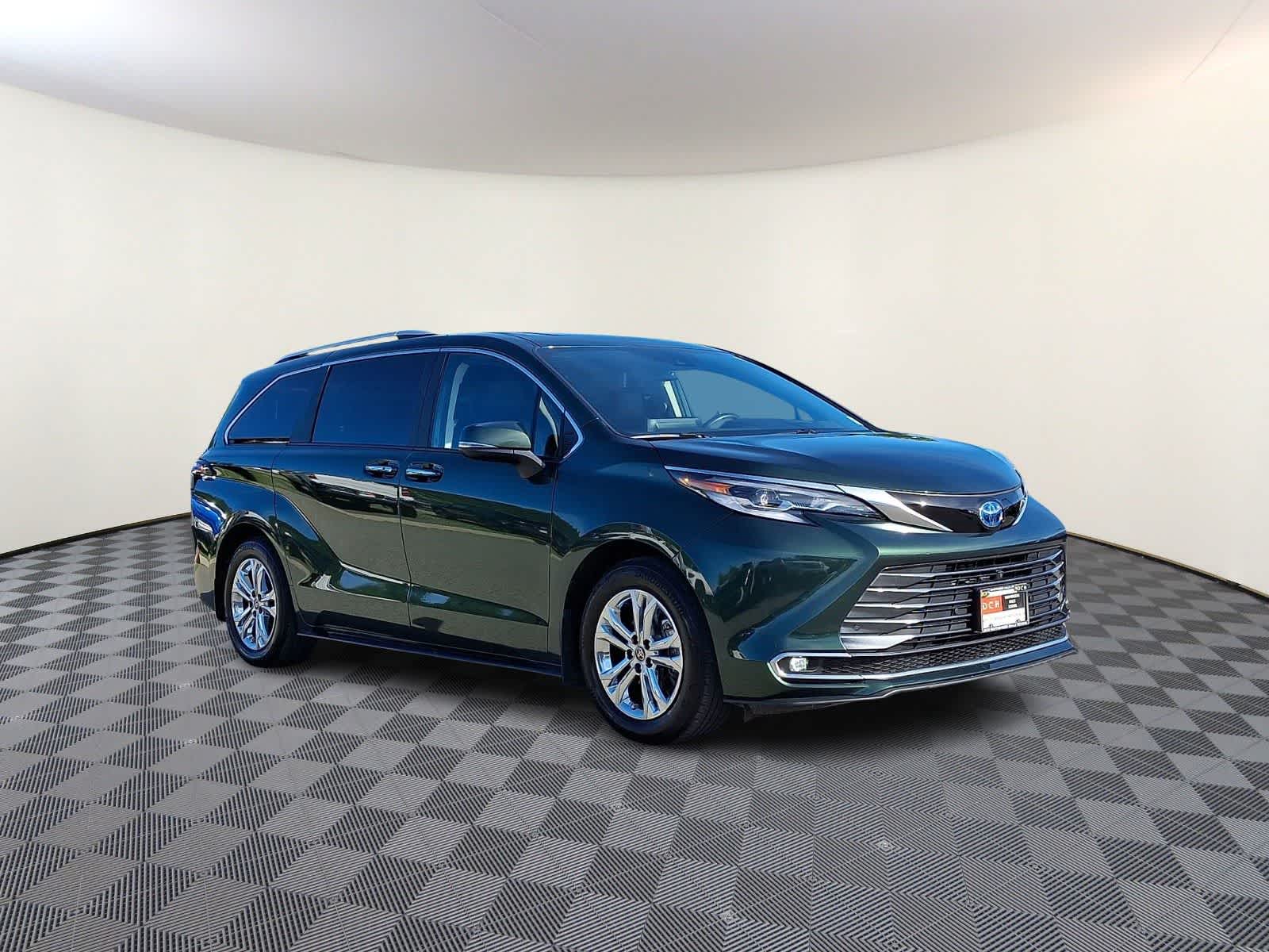 Thumbnail: 2023 Toyota Sienna - 5