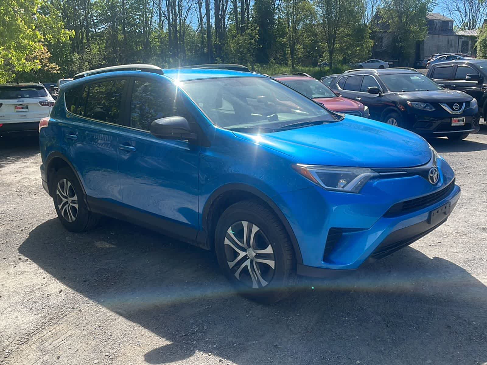 Thumbnail: 2016 Toyota RAV4 - 11