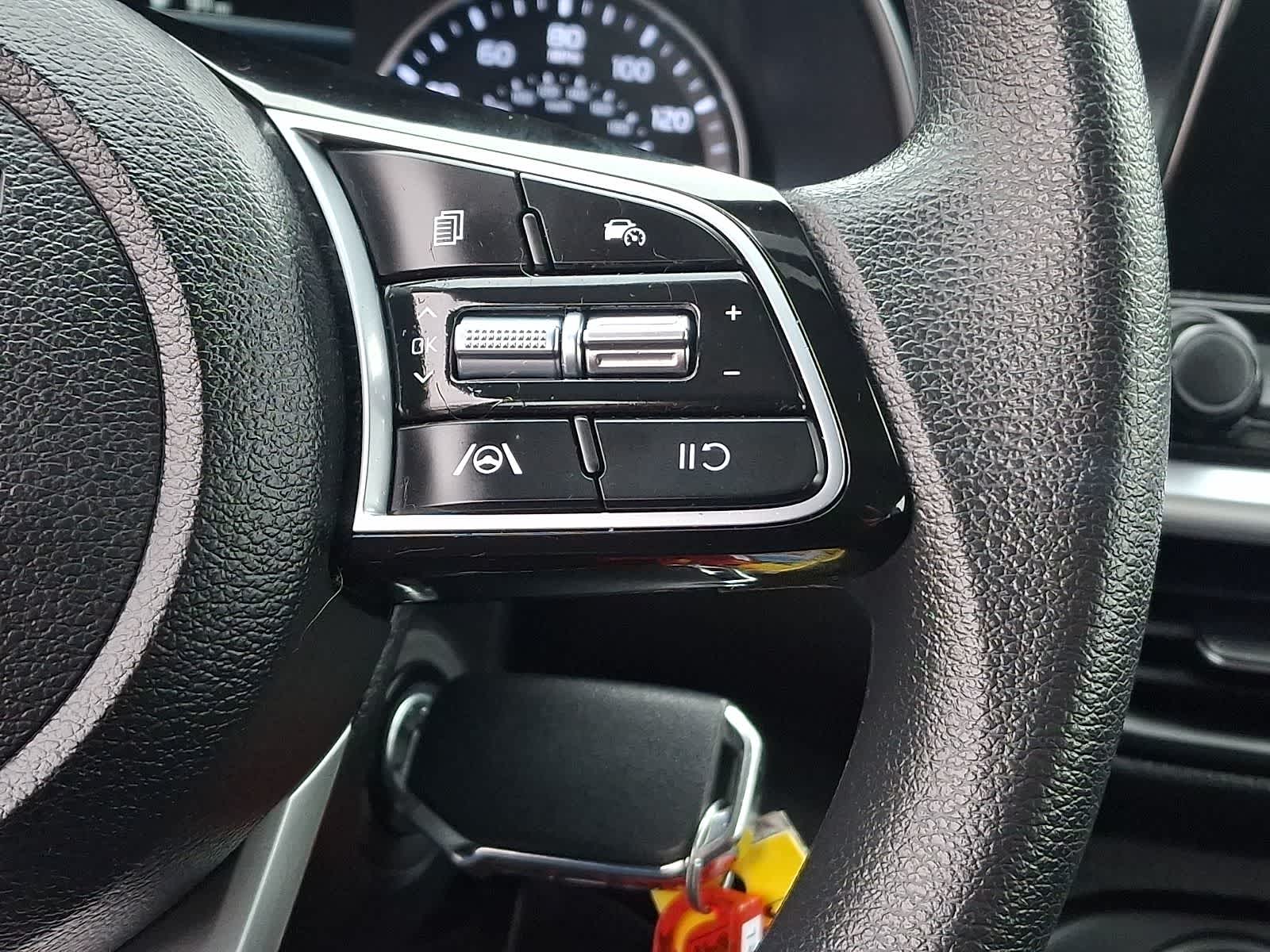 Thumbnail: 2023 Kia Forte - 22