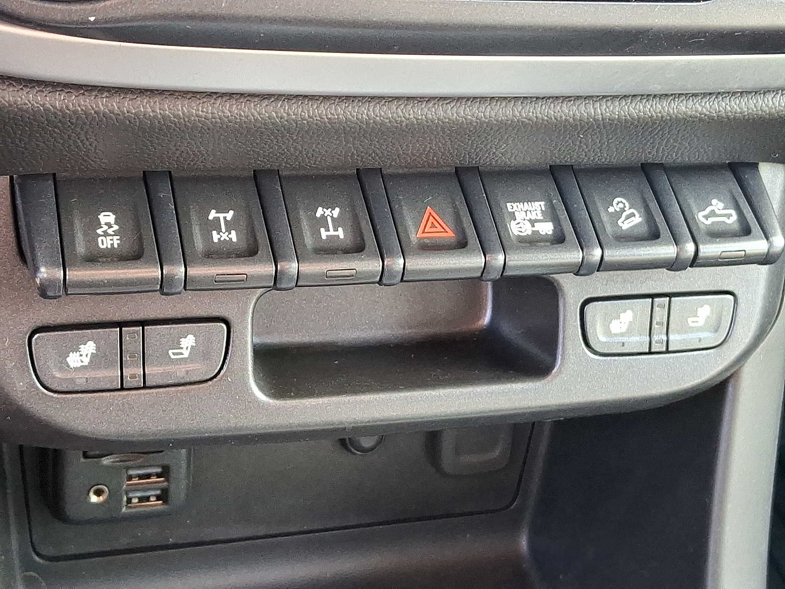 Thumbnail: 2020 Chevrolet Colorado - 26