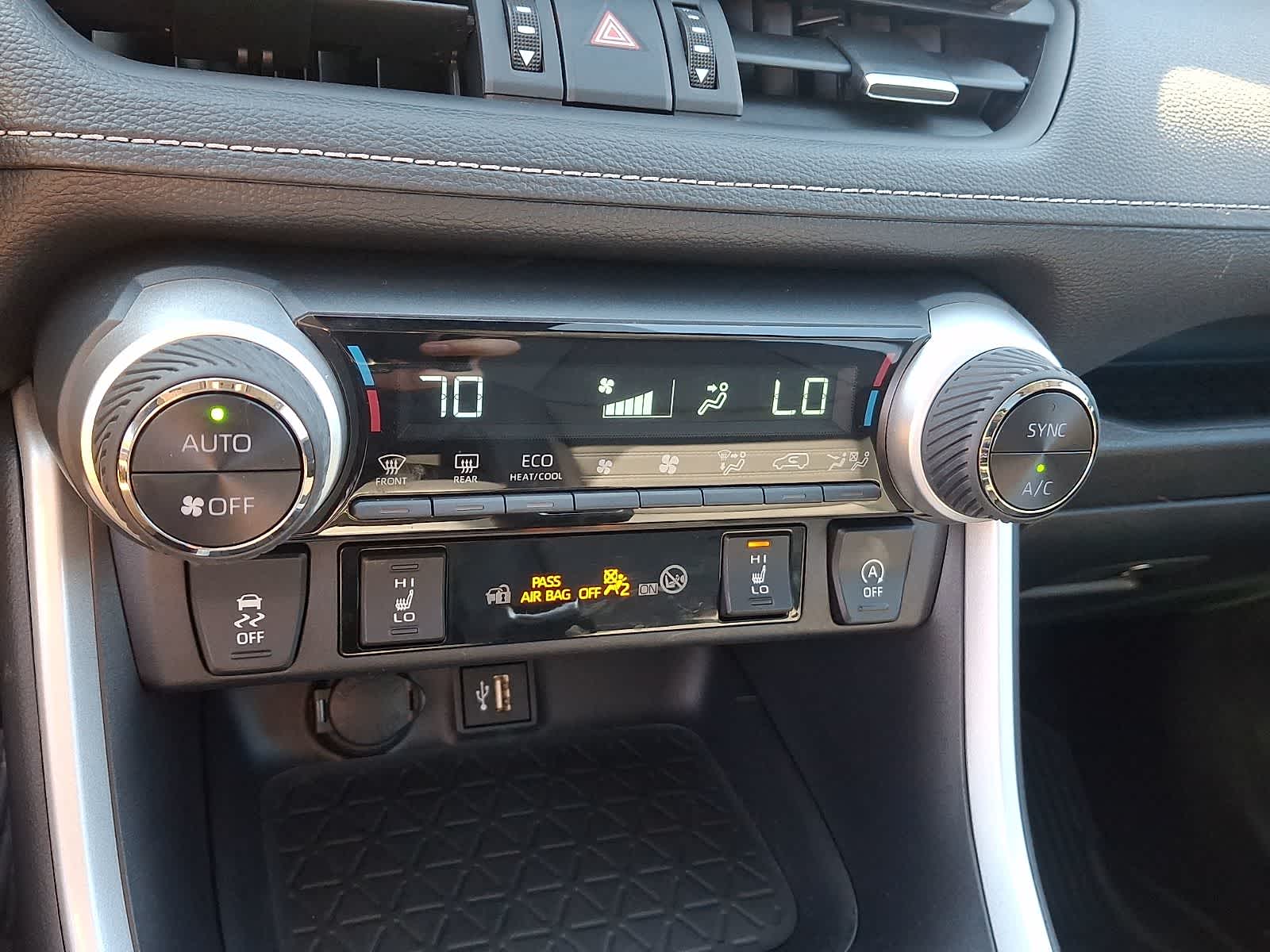 Thumbnail: 2025 Toyota RAV4 - 19