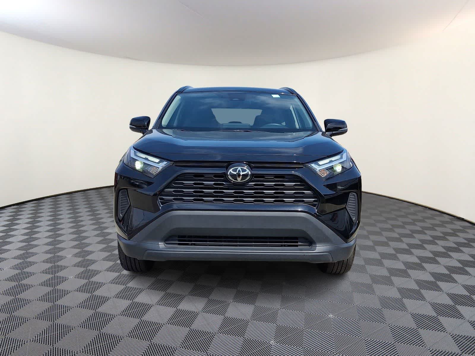 Thumbnail: 2025 Toyota RAV4 - 3