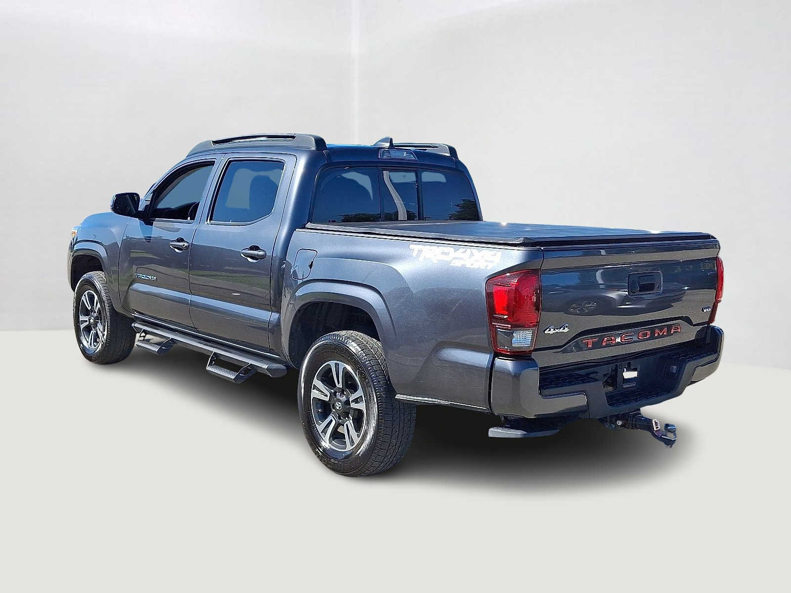 Thumbnail: 2022 Toyota Tacoma - 8