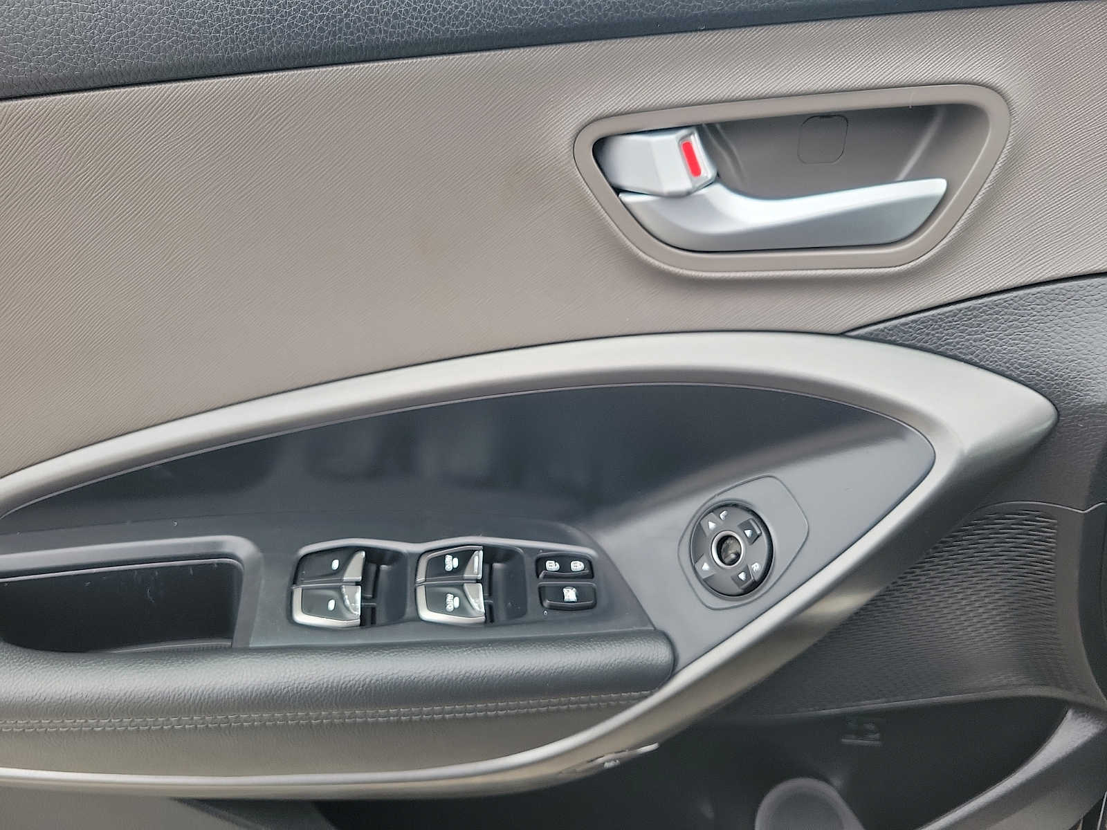 Thumbnail: 2017 Hyundai Santa Fe - 13