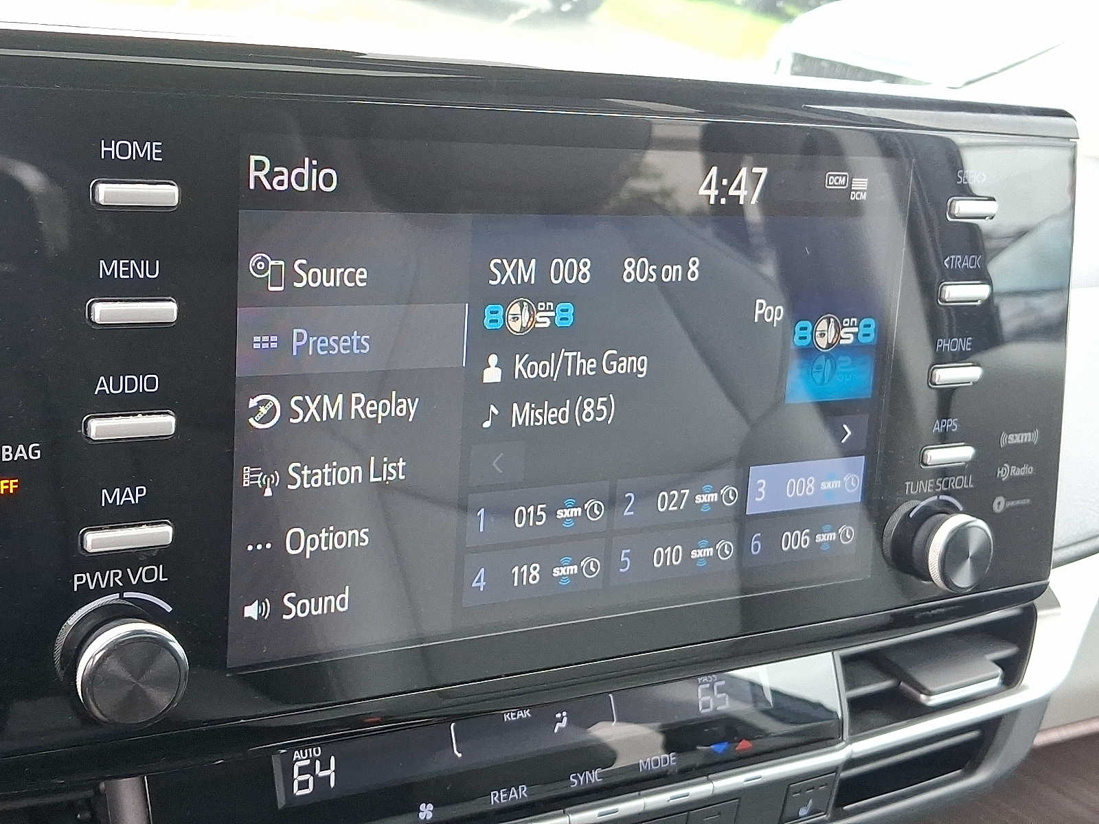 2021 Toyota Sienna XLE 20