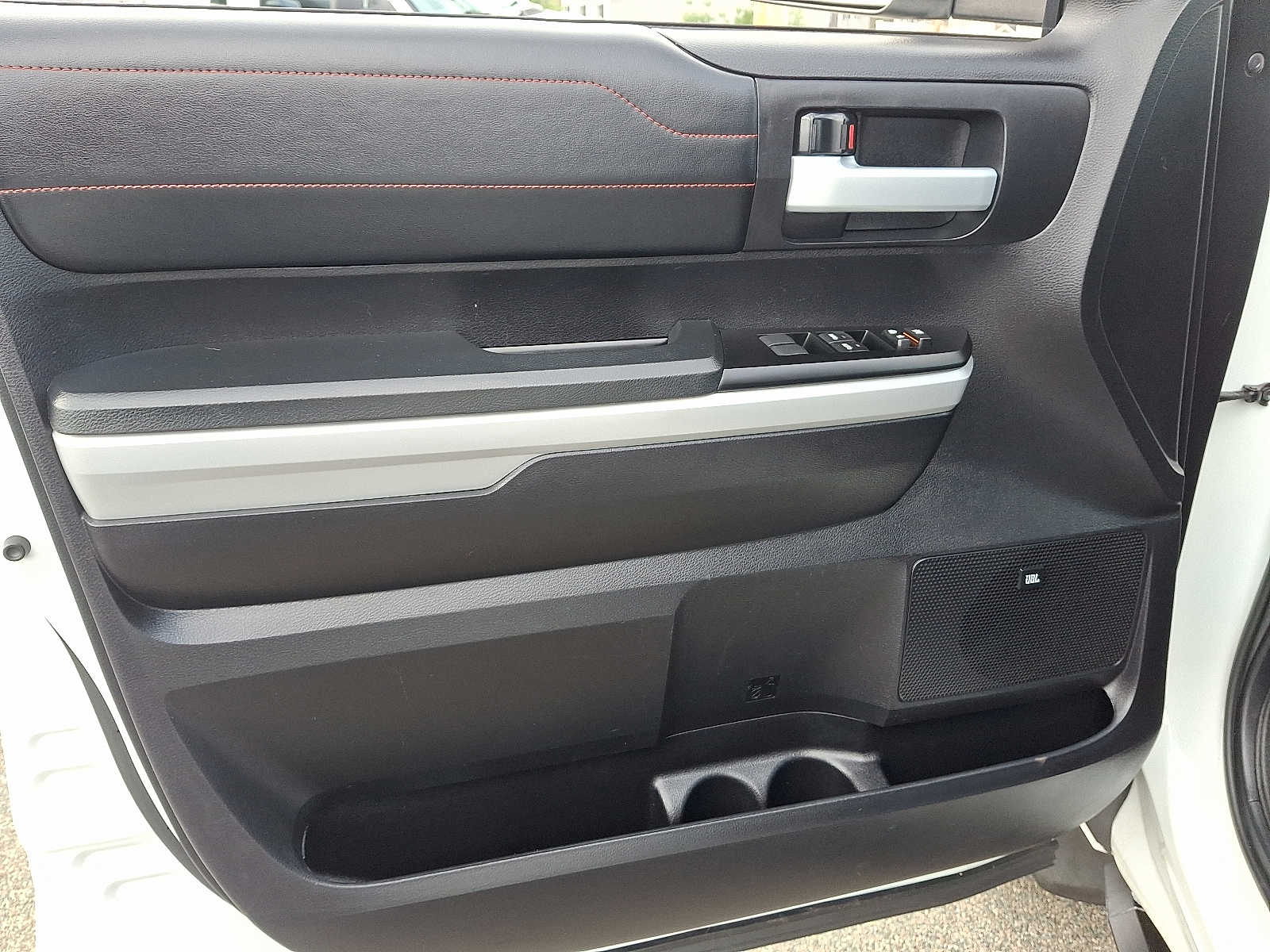 Thumbnail: 2020 Toyota Tundra - 15