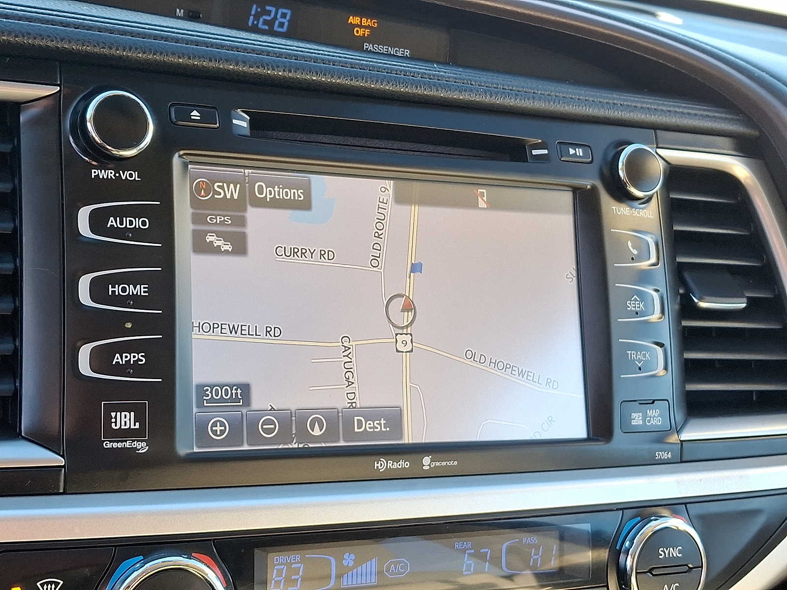 Thumbnail: 2015 Toyota Highlander - 17