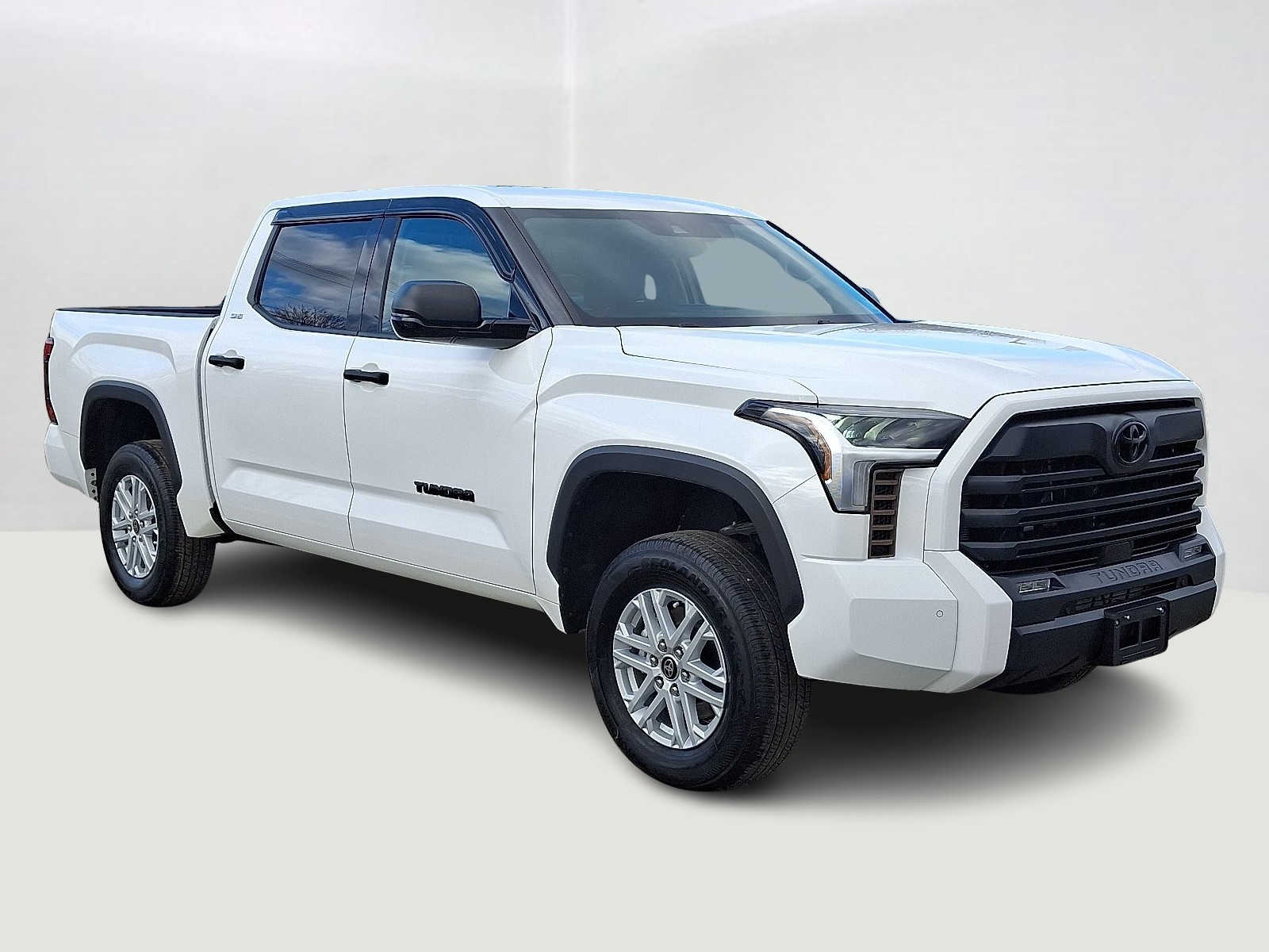 Thumbnail: 2022 Toyota Tundra - 5