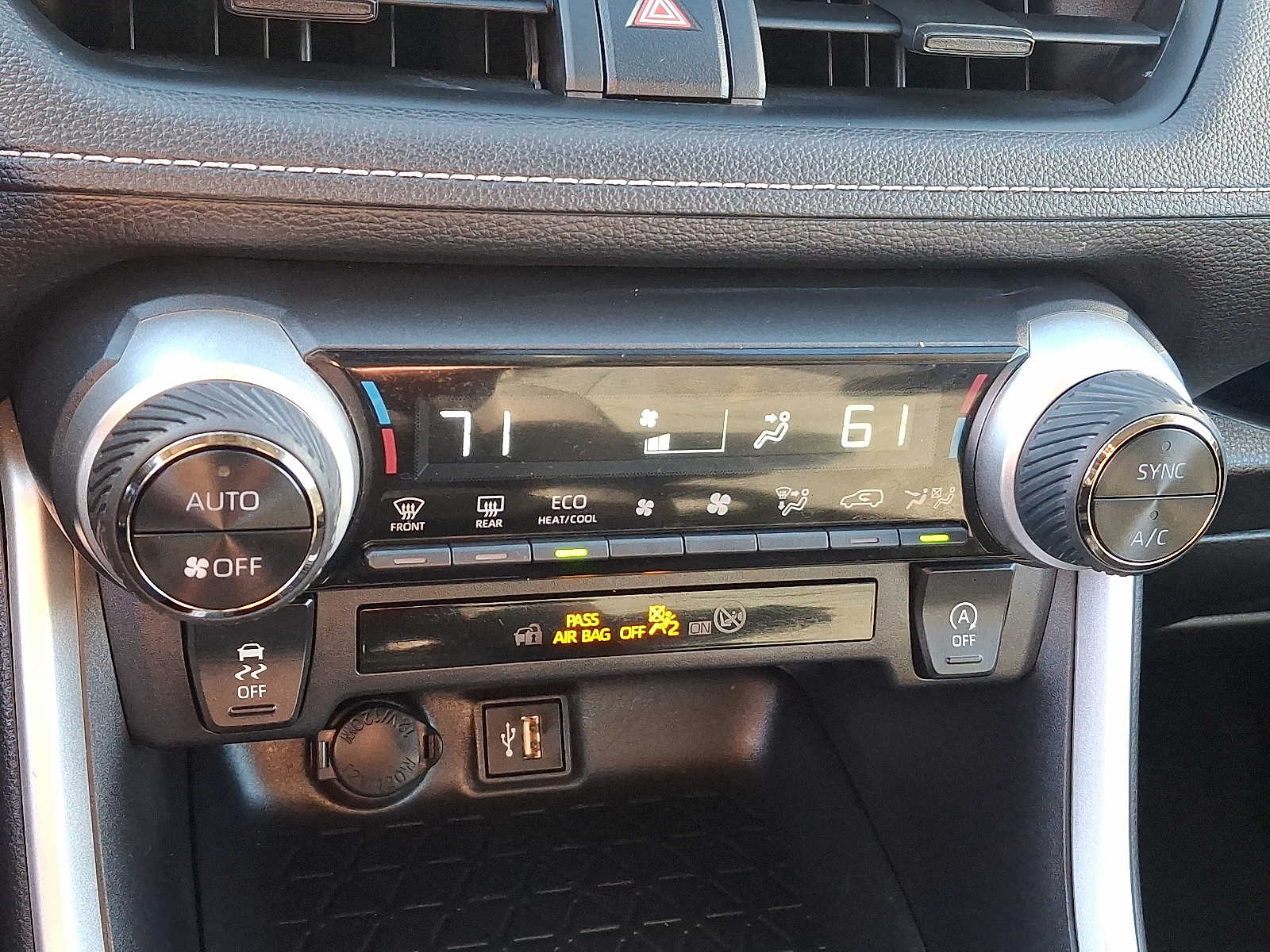 Thumbnail: 2025 Toyota RAV4 - 18