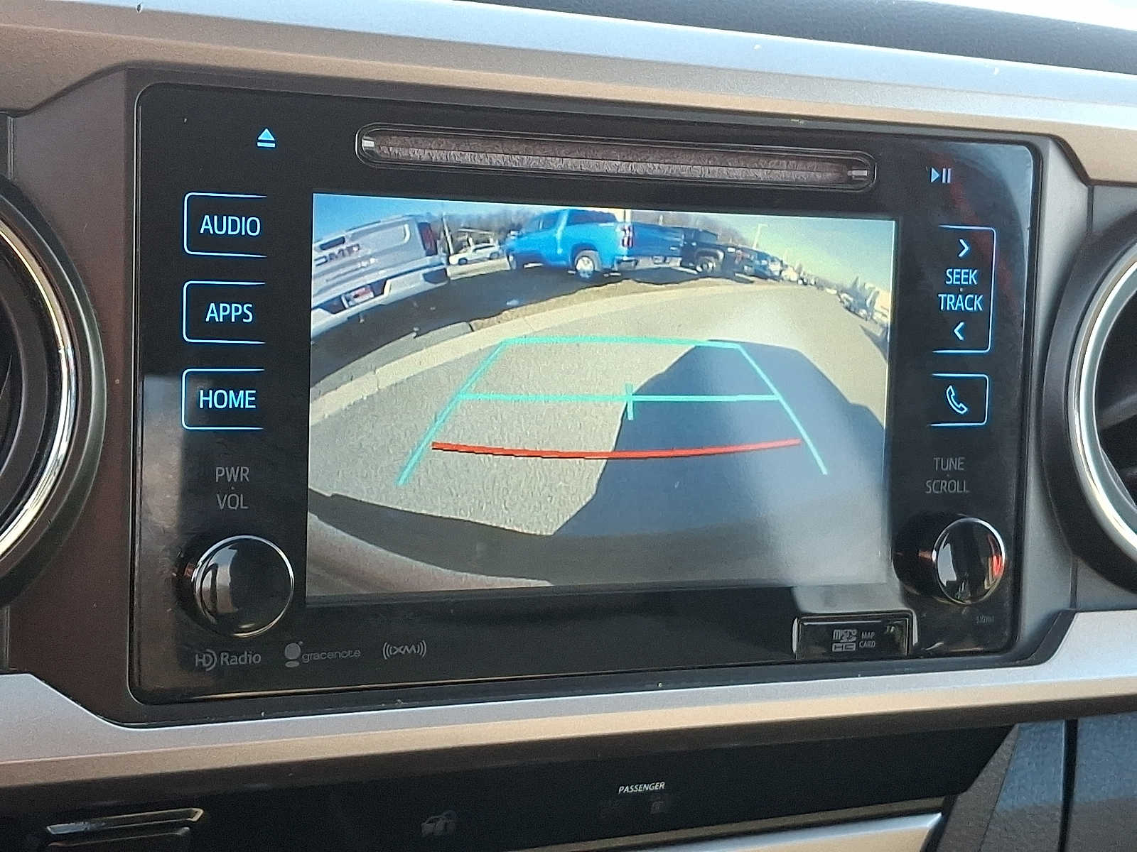 Thumbnail: 2017 Toyota Tacoma - 21