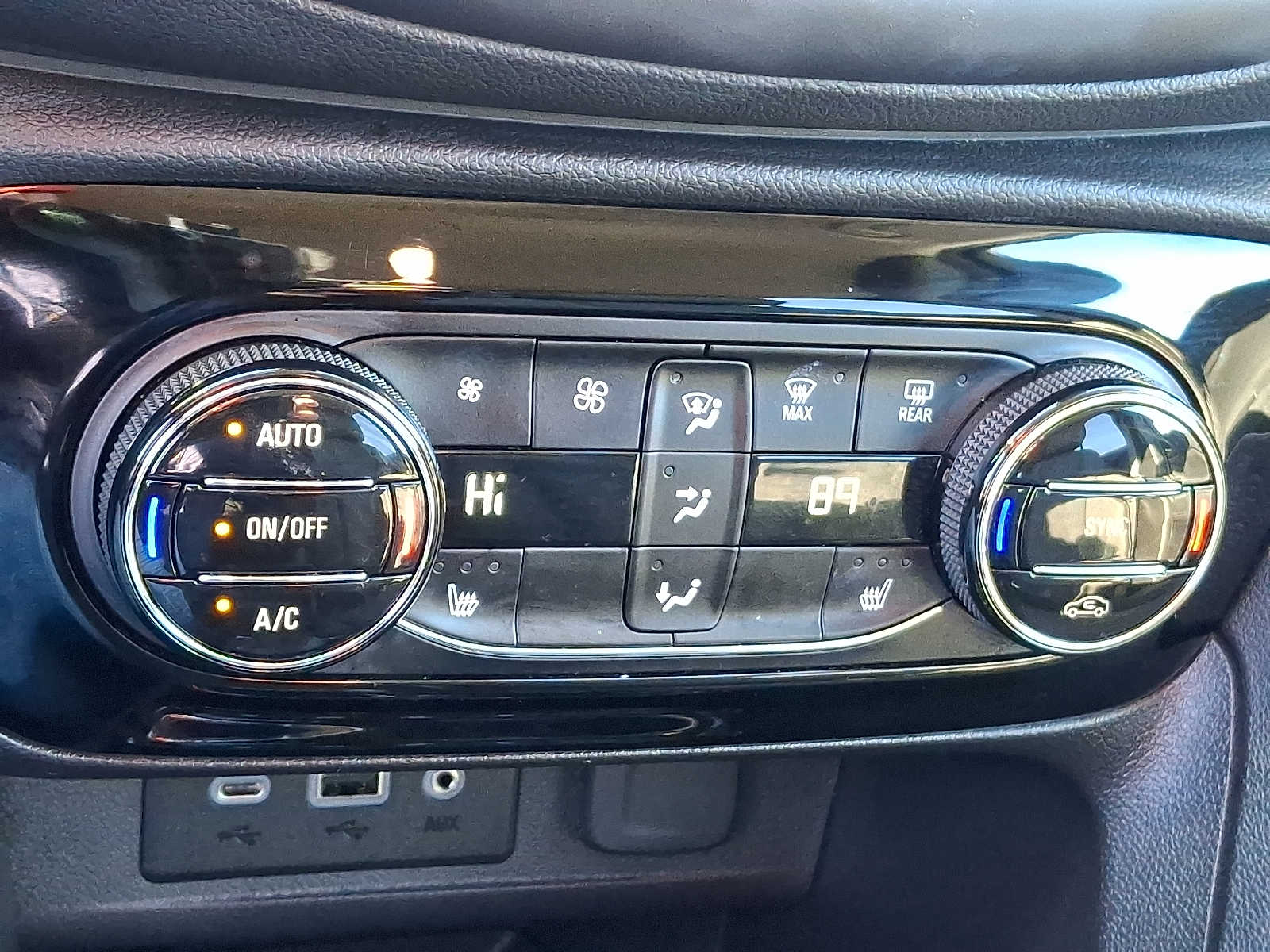 Thumbnail: 2023 Buick Encore GX - 16