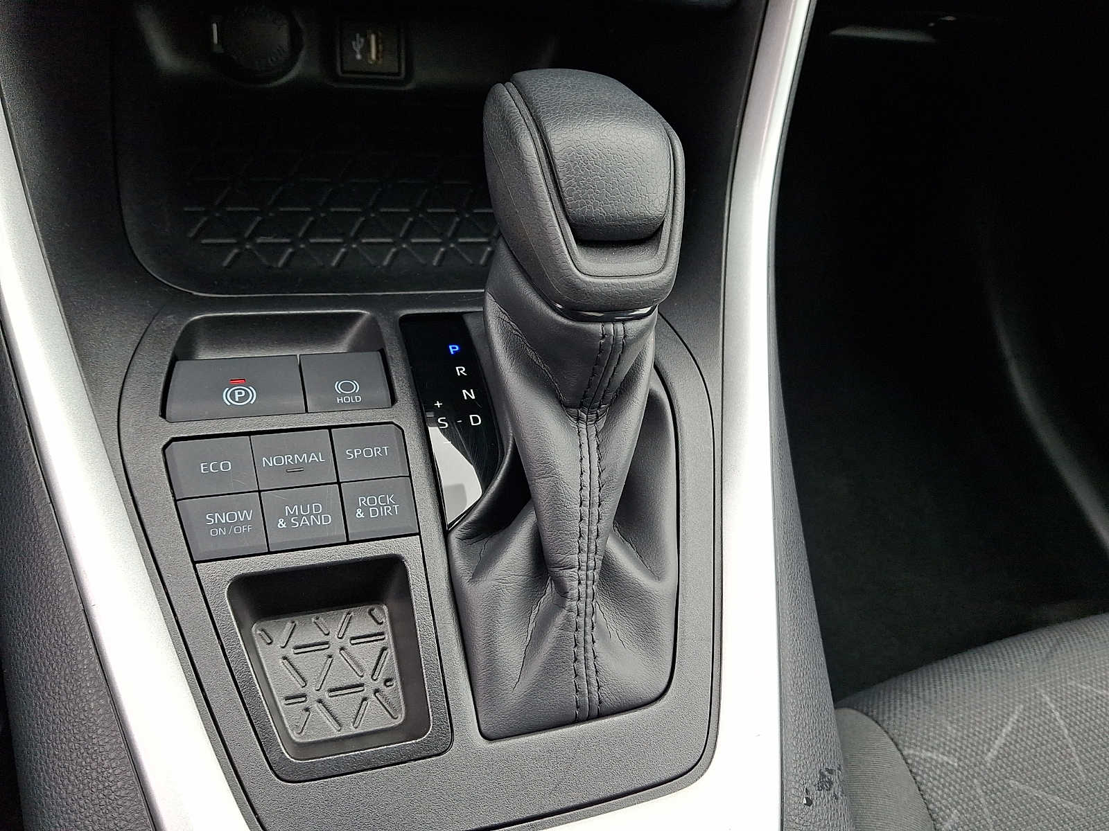 Thumbnail: 2025 Toyota RAV4 - 18