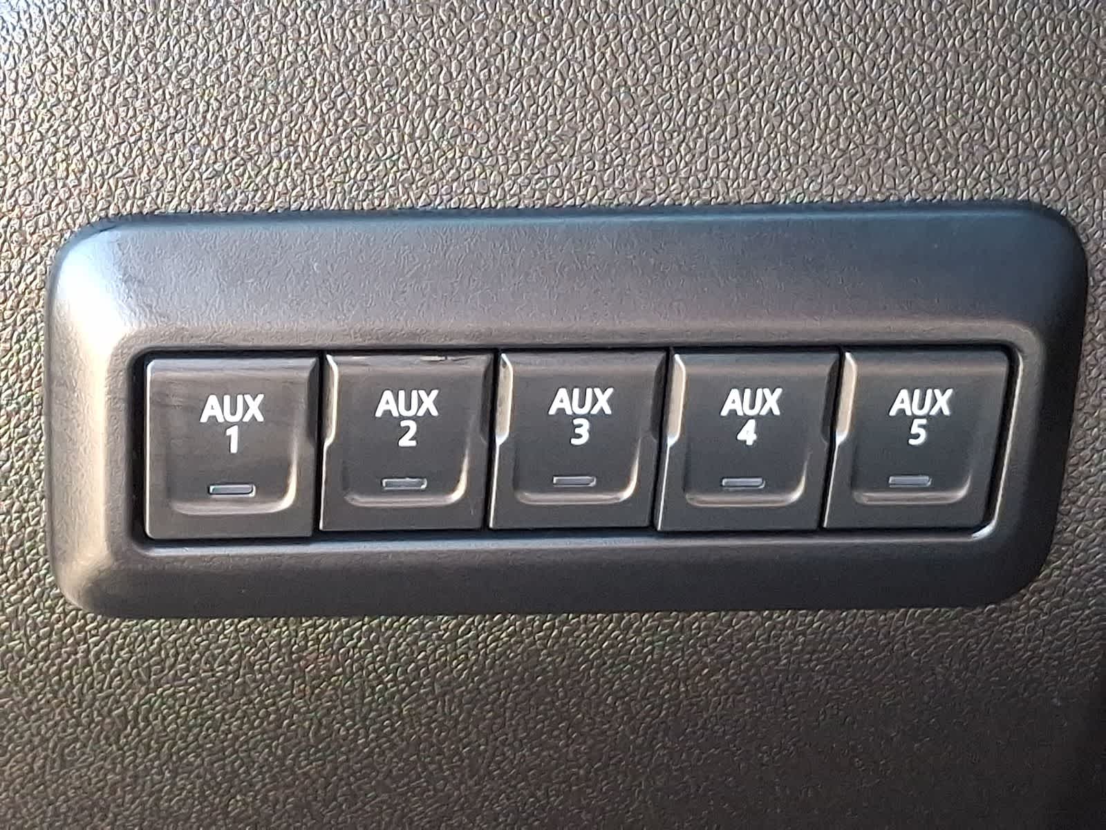 Thumbnail: 2025 Chevrolet Silverado 2500 - 21