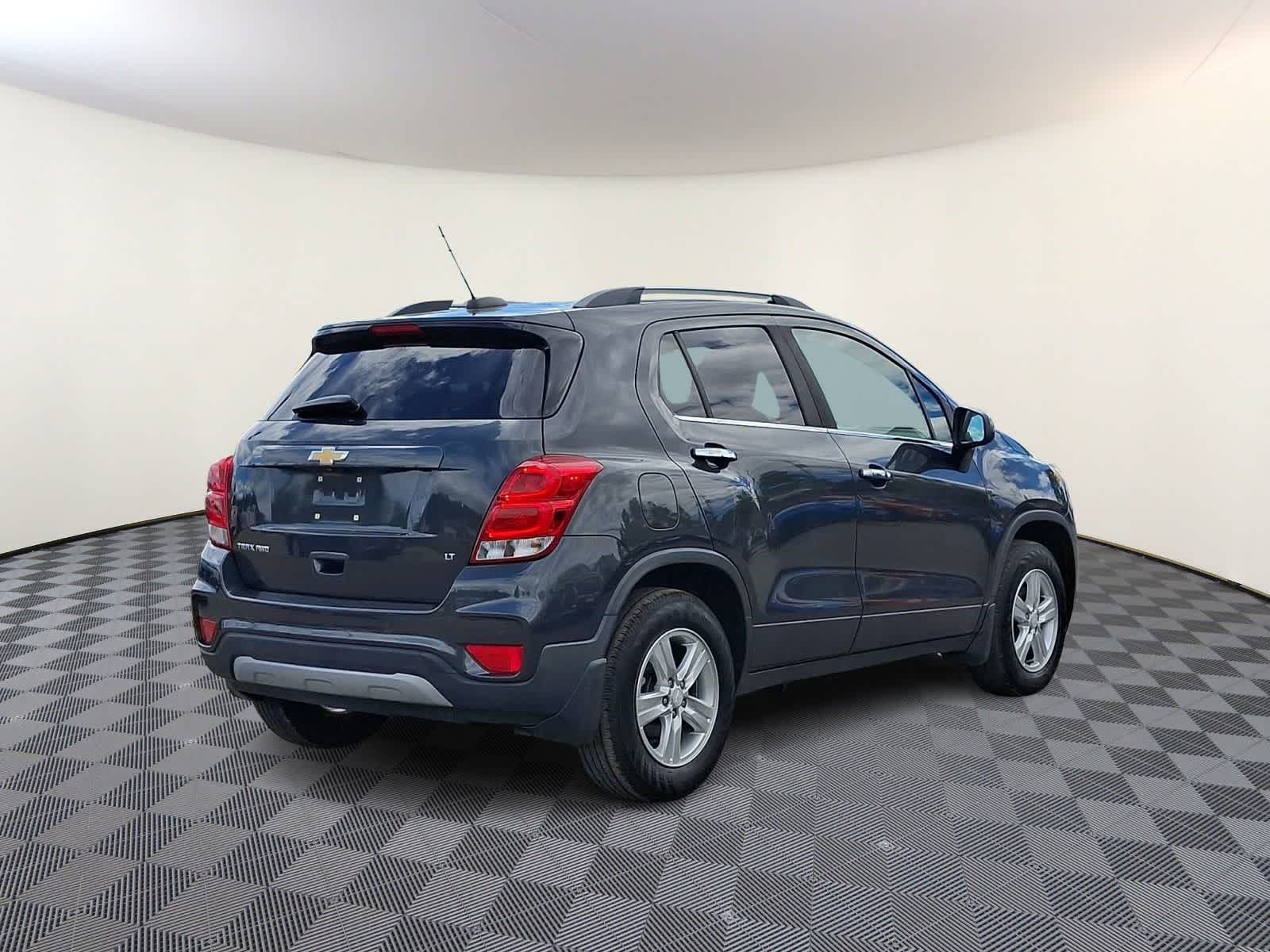Thumbnail: 2018 Chevrolet Trax - 5