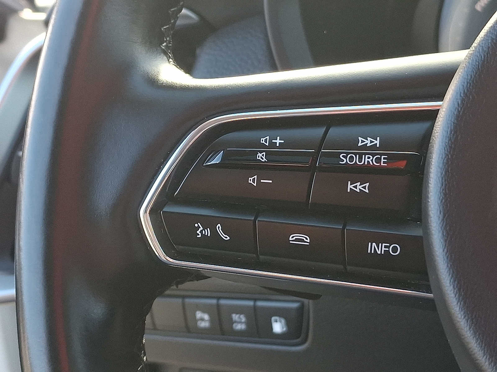 Thumbnail: 2024 Mazda CX-90 - 24