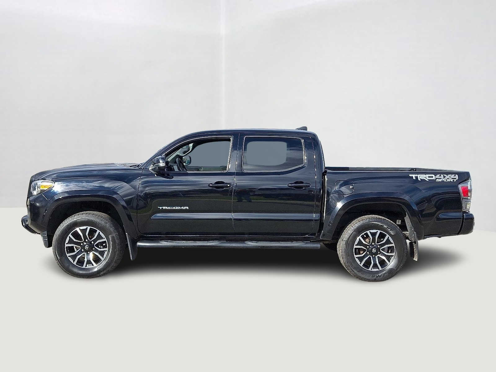 Thumbnail: 2021 Toyota Tacoma - 10