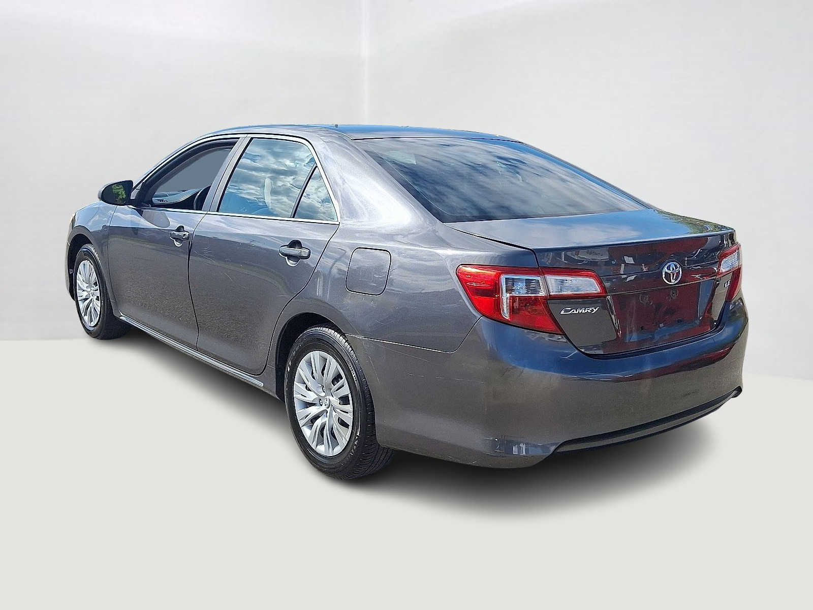 Thumbnail: 2012 Toyota Camry - 8