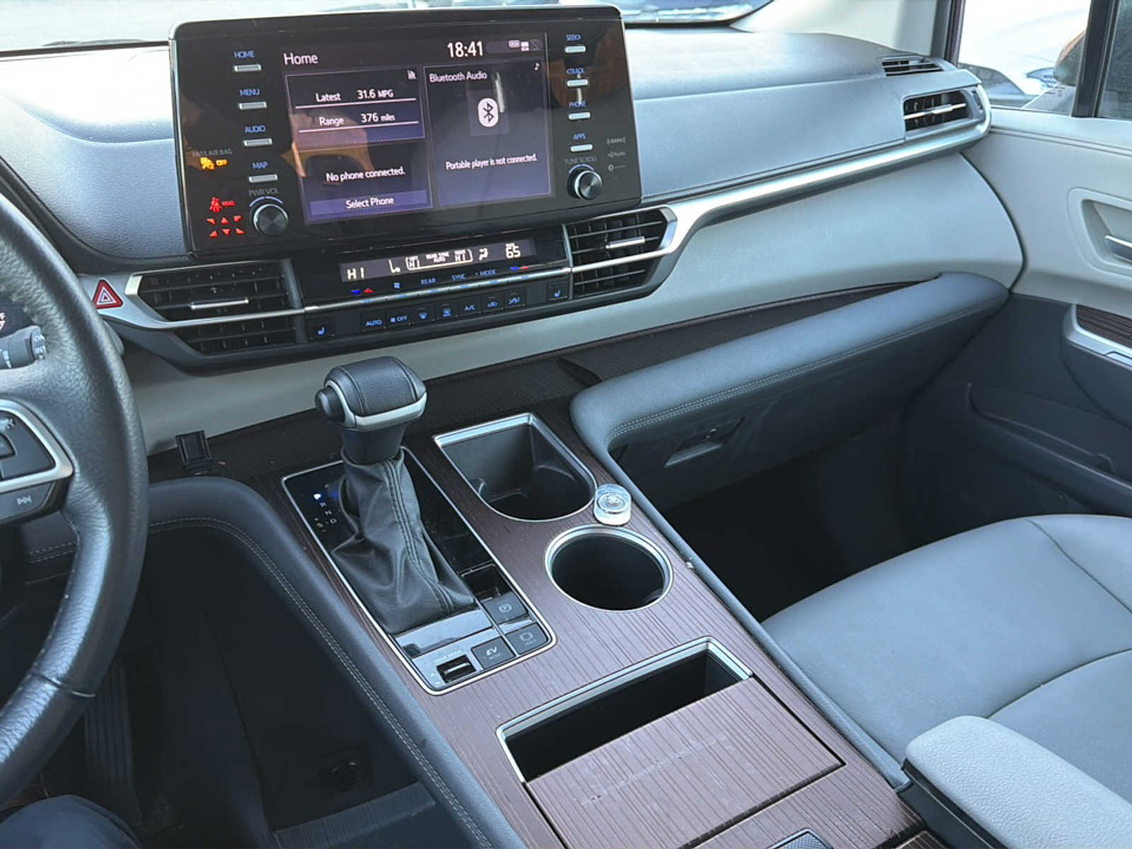 Thumbnail: 2024 Toyota Sienna - 17