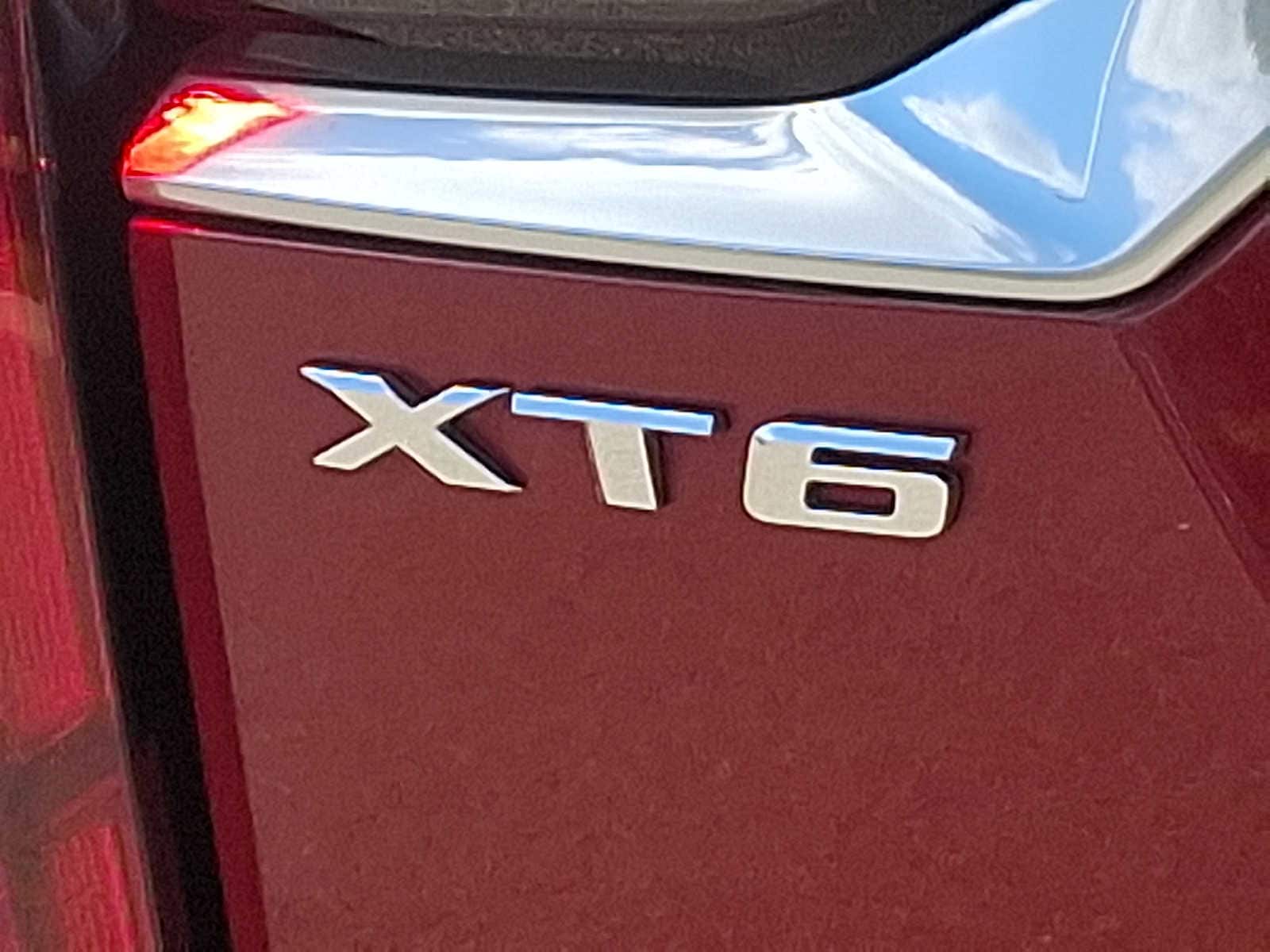 Thumbnail: 2020 Cadillac XT6 - 32