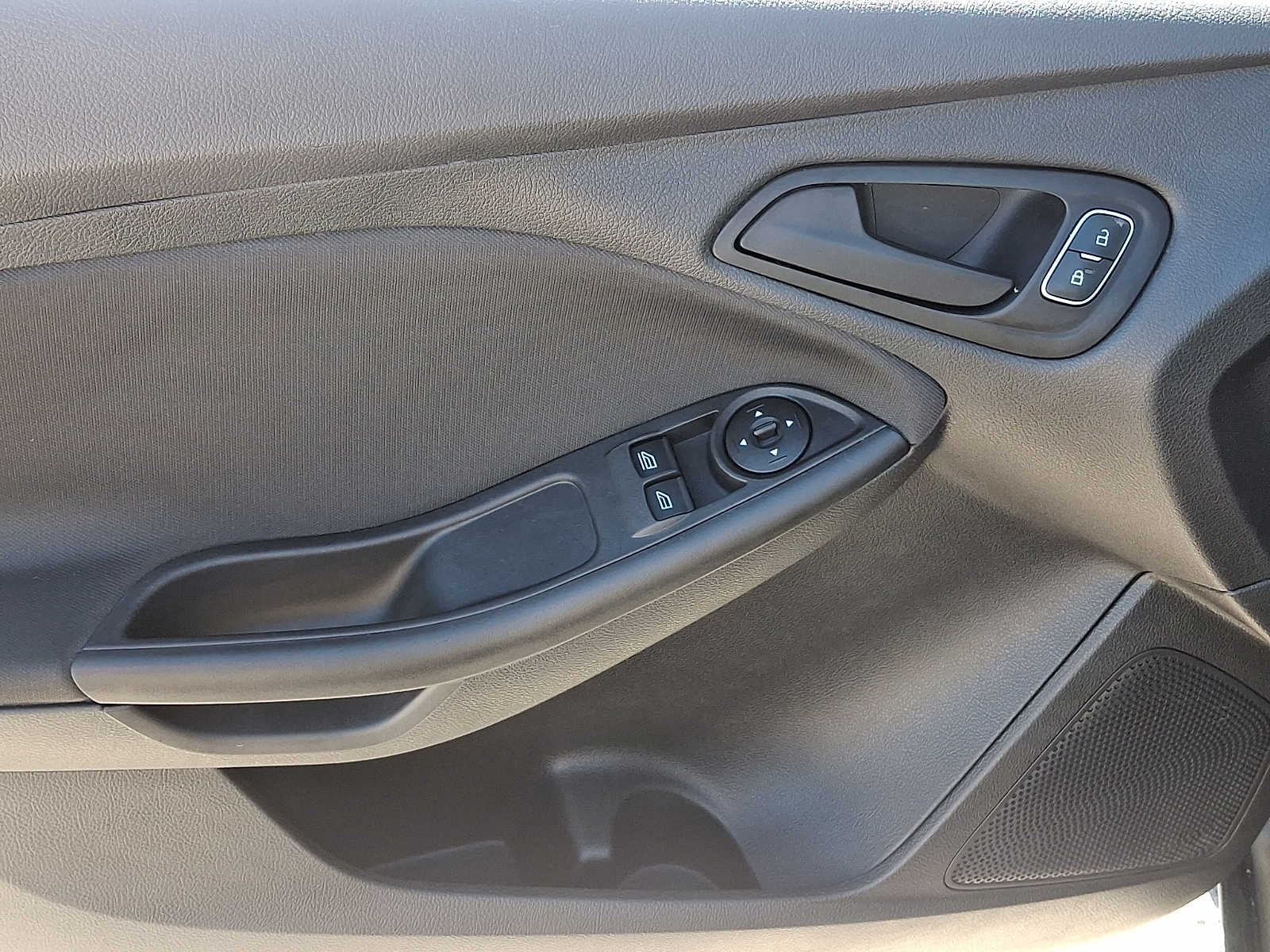 Thumbnail: 2018 Ford Focus - 13