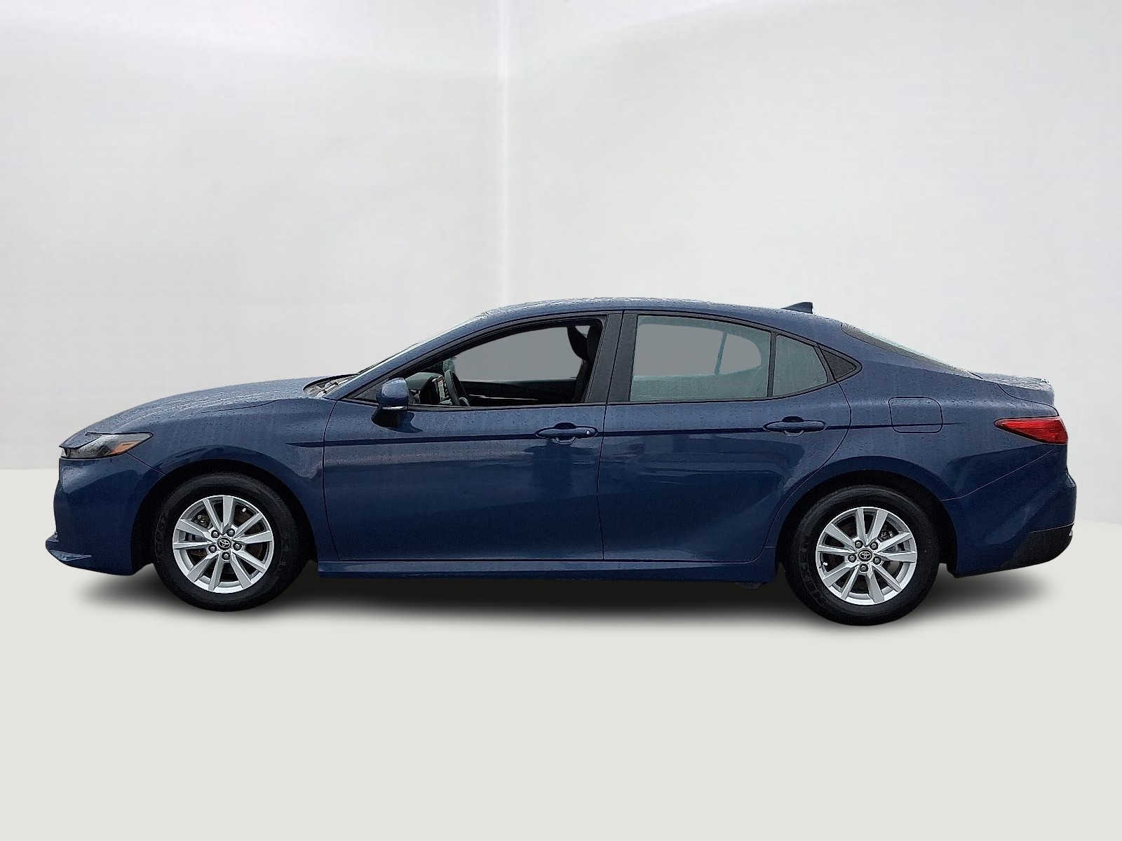 Thumbnail: 2025 Toyota Camry - 10