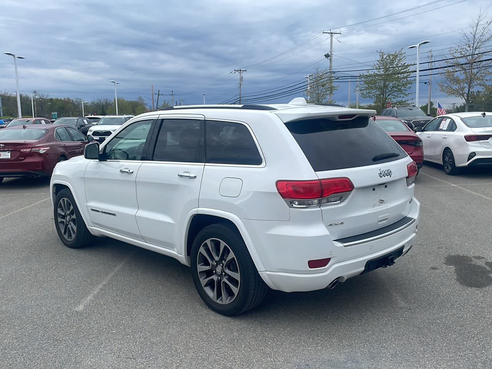 Thumbnail: 2017 Jeep Grand Cherokee - 5