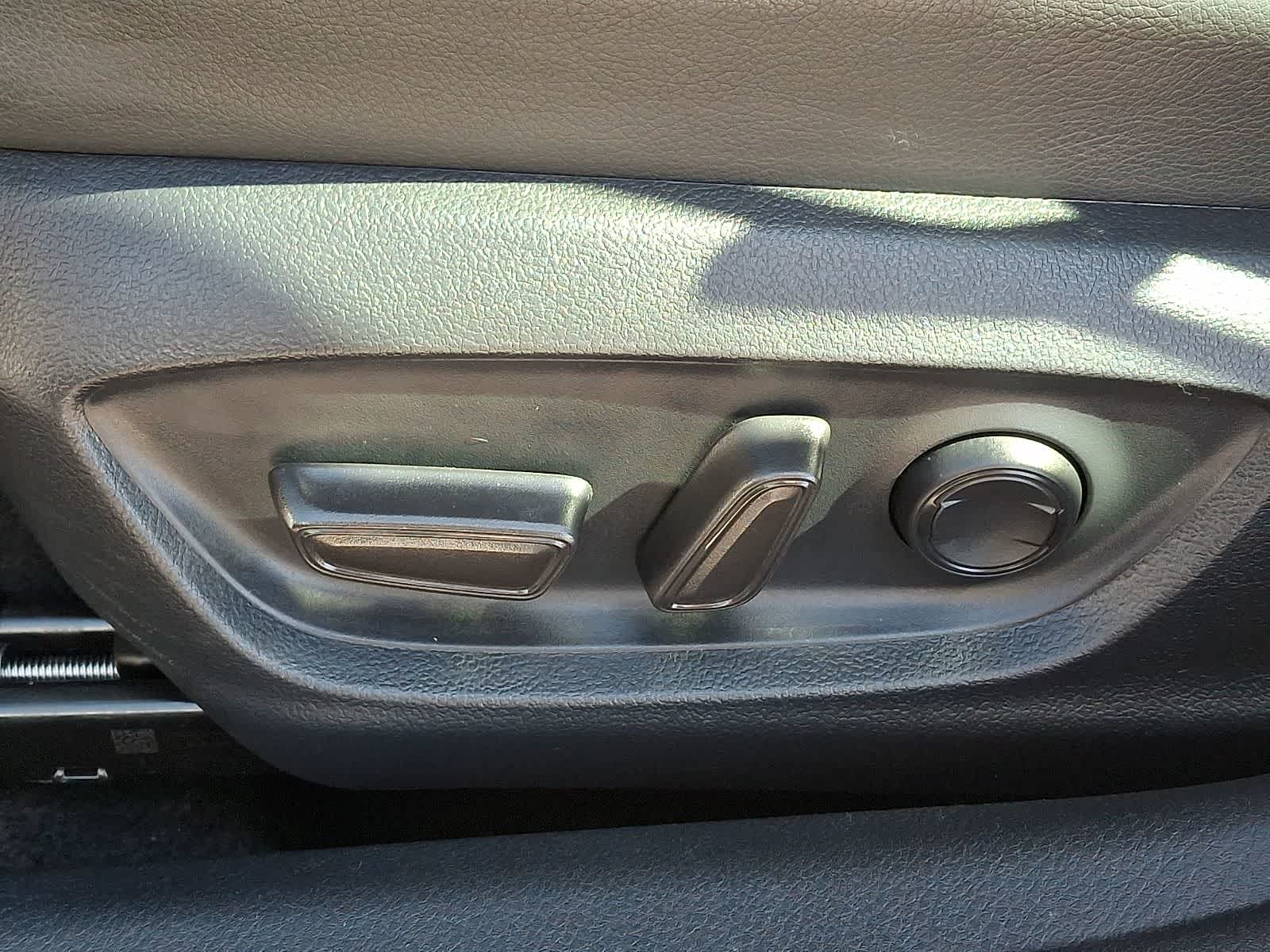 Thumbnail: 2024 Toyota Camry - 16