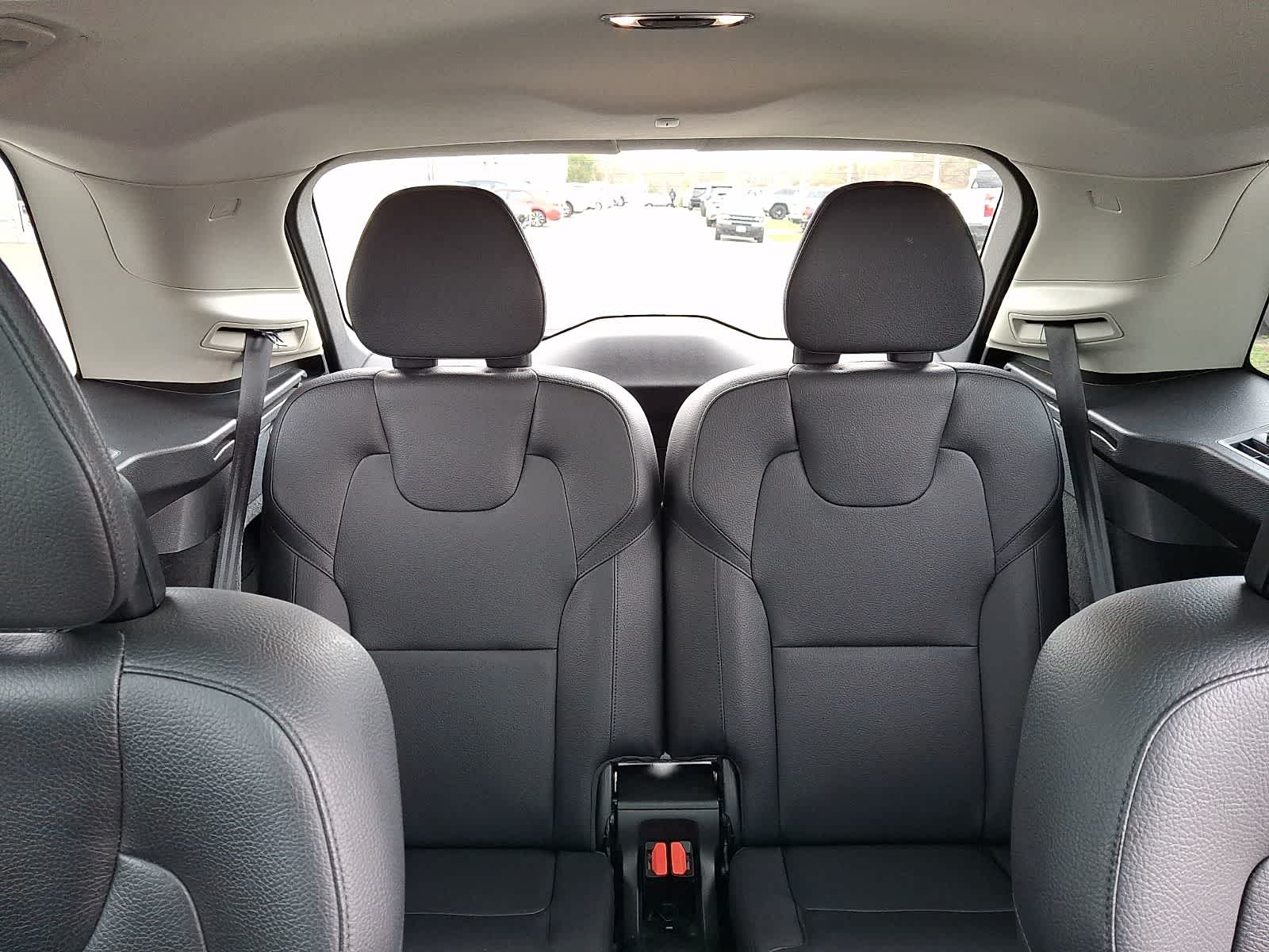 Thumbnail: 2022 Volvo XC90 - 10