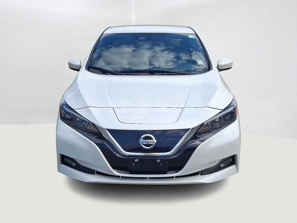 Used 2022 Nissan LEAF SV Hatchback