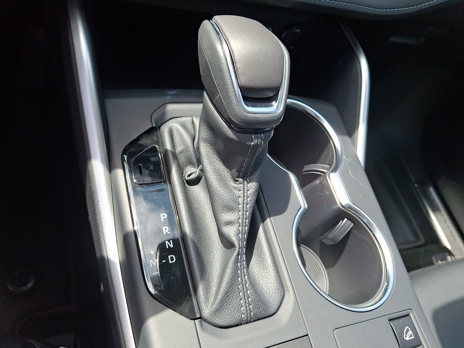 Thumbnail: 2026 Toyota Highlander - 14