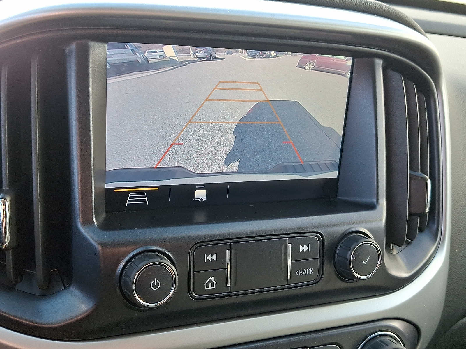 Thumbnail: 2020 Chevrolet Colorado - 19