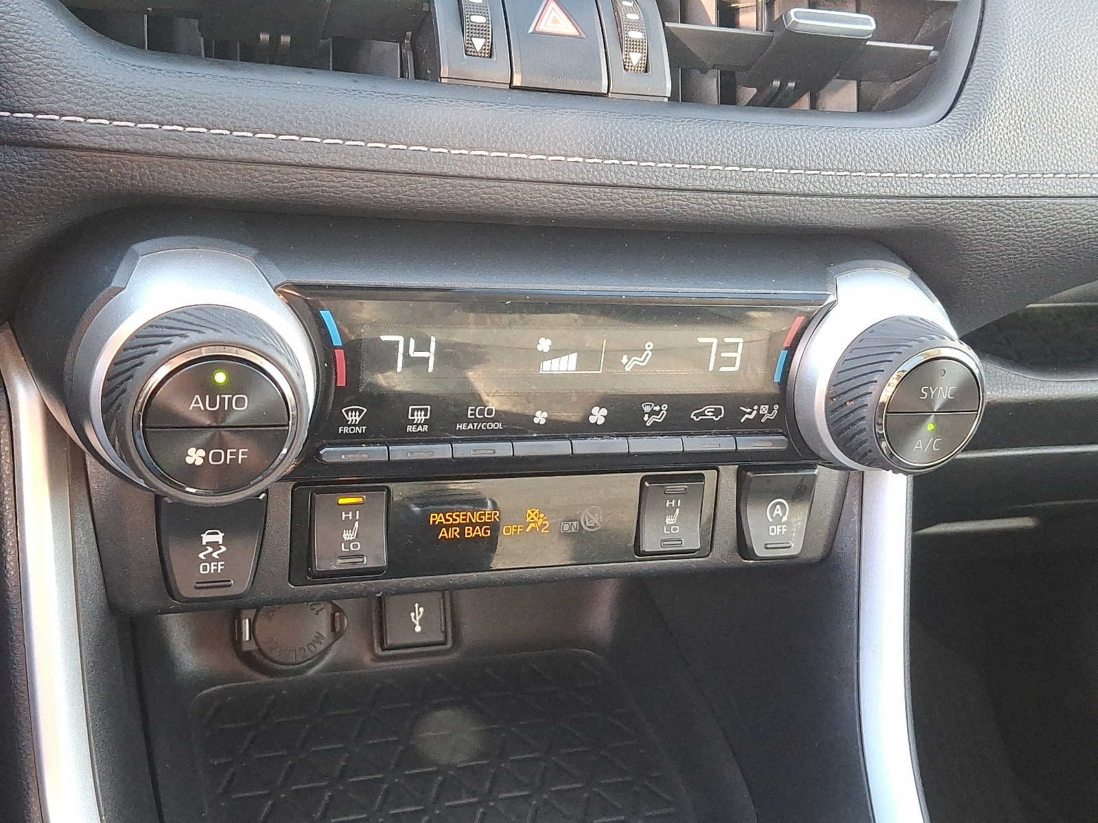 Thumbnail: 2021 Toyota RAV4 - 19