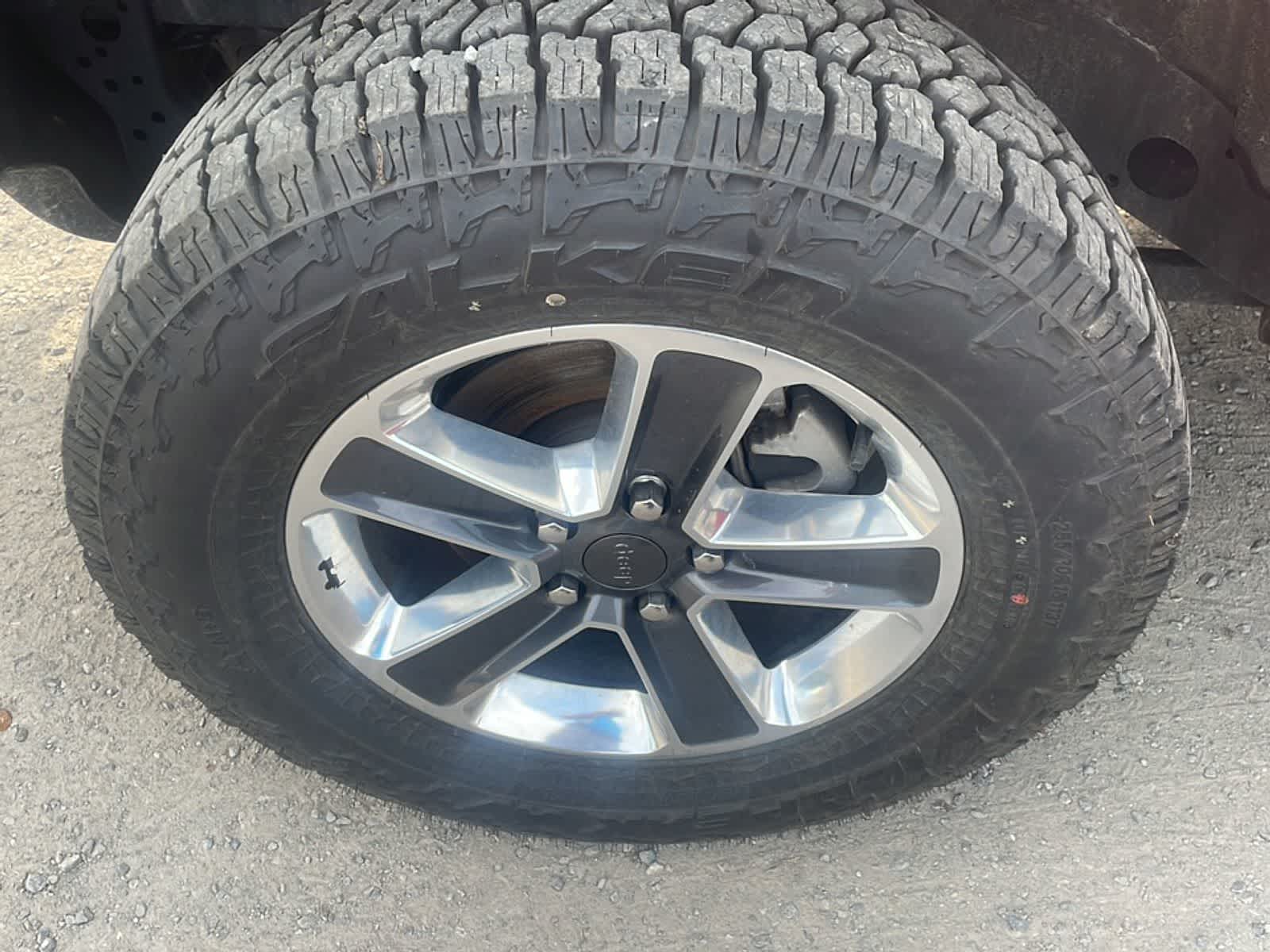 Thumbnail: 2022 Jeep Wrangler - 21