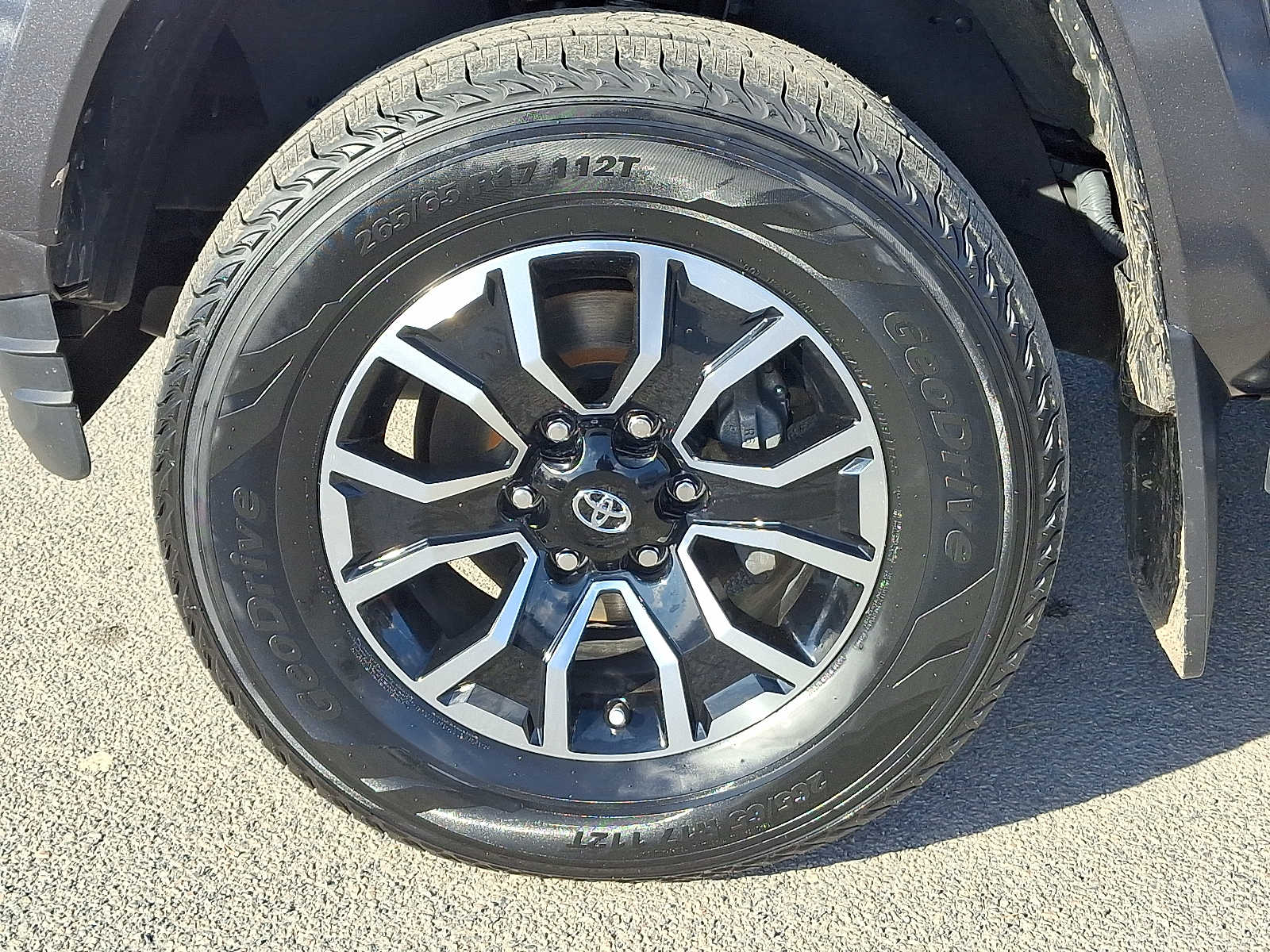 Thumbnail: 2023 Toyota Tacoma - 11