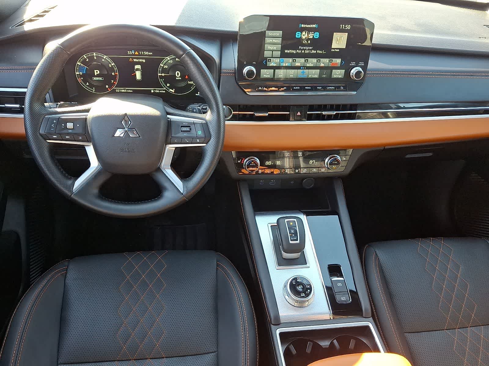 Thumbnail: 2024 Mitsubishi Outlander - 14