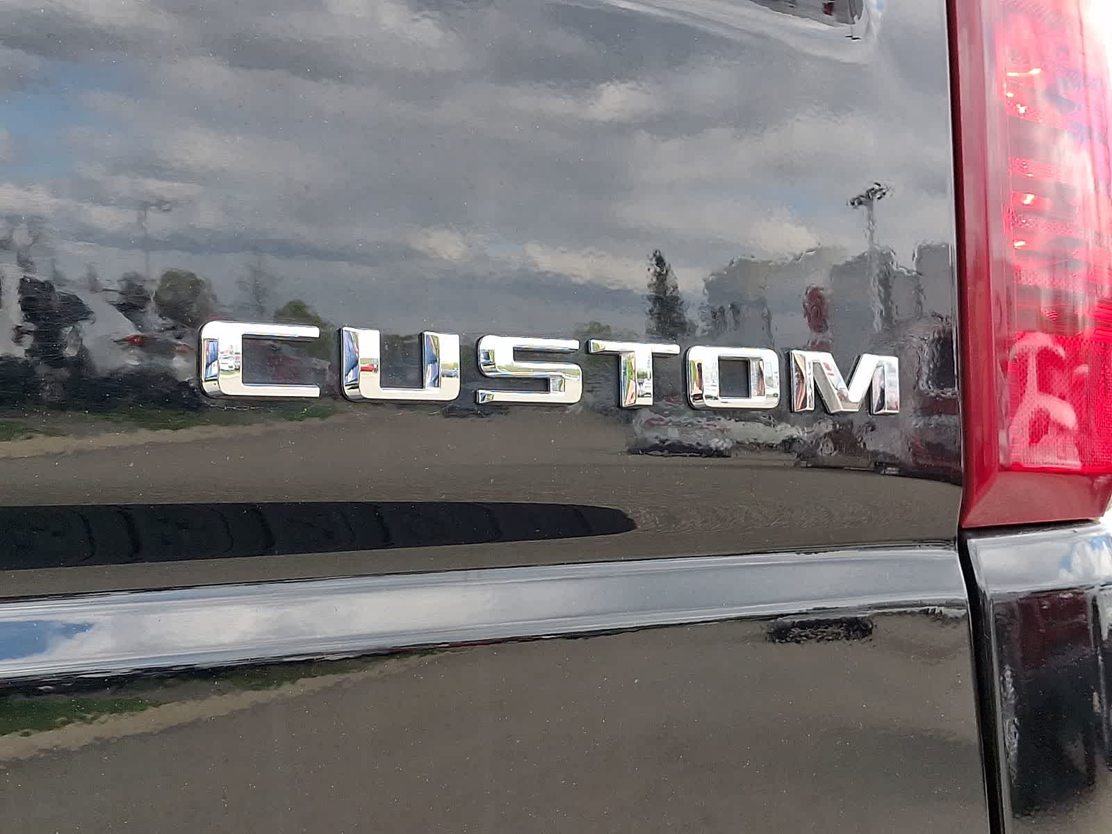 Thumbnail: 2023 Chevrolet Silverado 1500 - 30