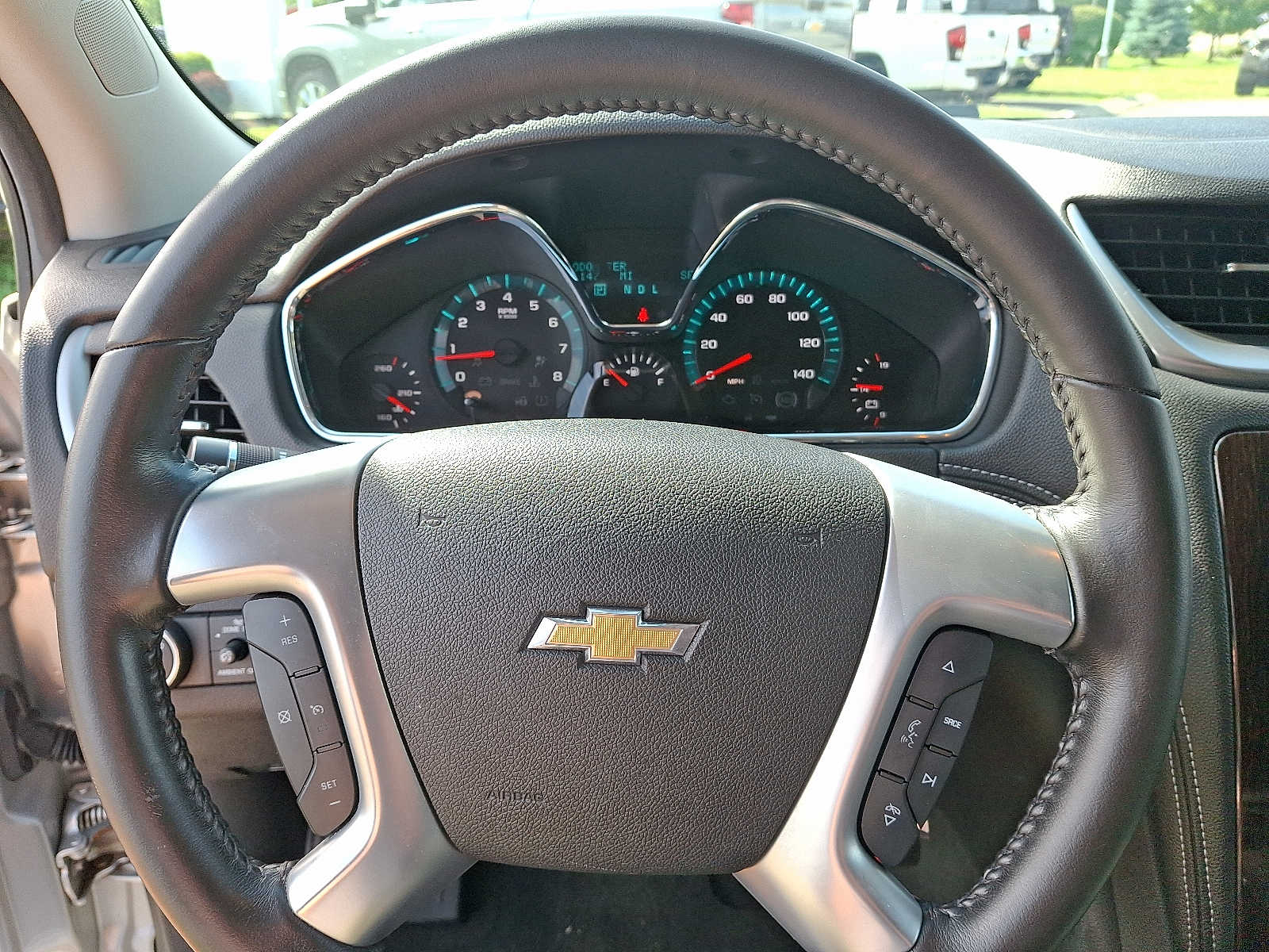 Thumbnail: 2015 Chevrolet Traverse - 21