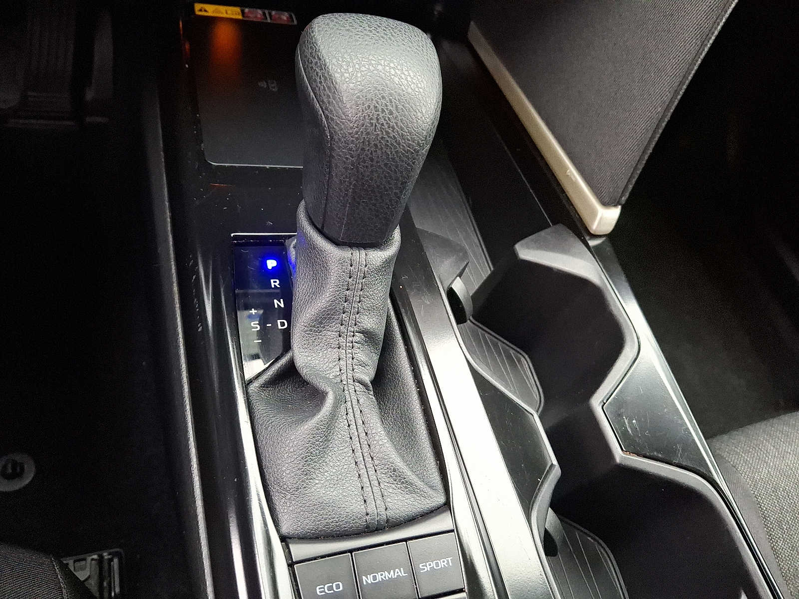 Thumbnail: 2025 Toyota Camry - 17