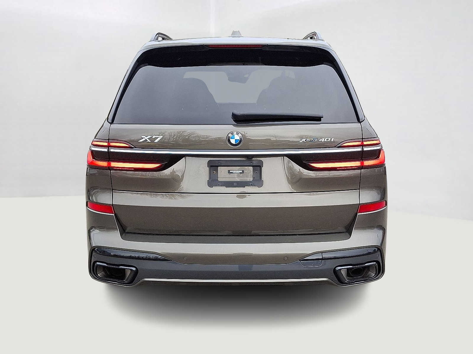Thumbnail: 2023 BMW X7 - 6