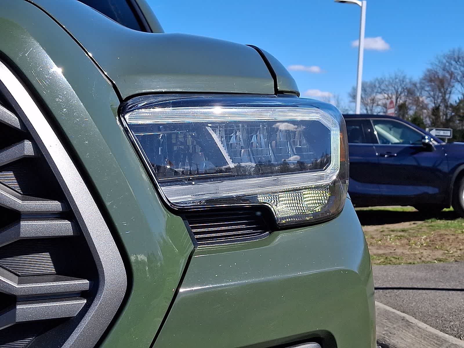 Thumbnail: 2021 Toyota Tacoma - 12