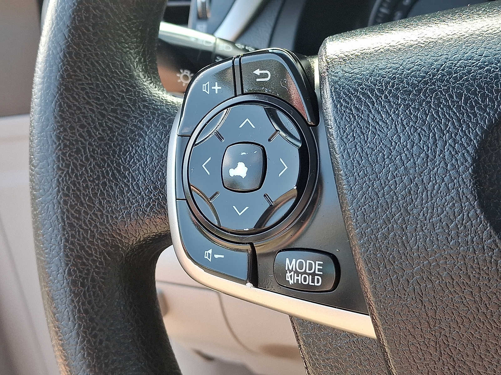 Thumbnail: 2012 Toyota Camry - 21