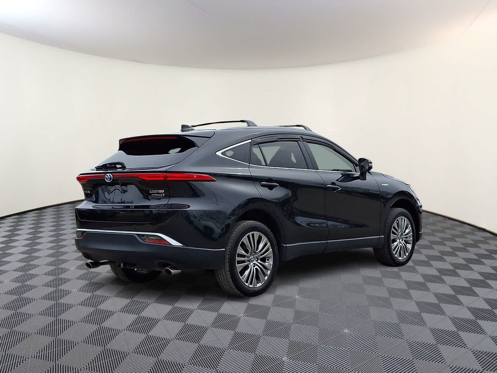 Thumbnail: 2021 Toyota Venza - 6